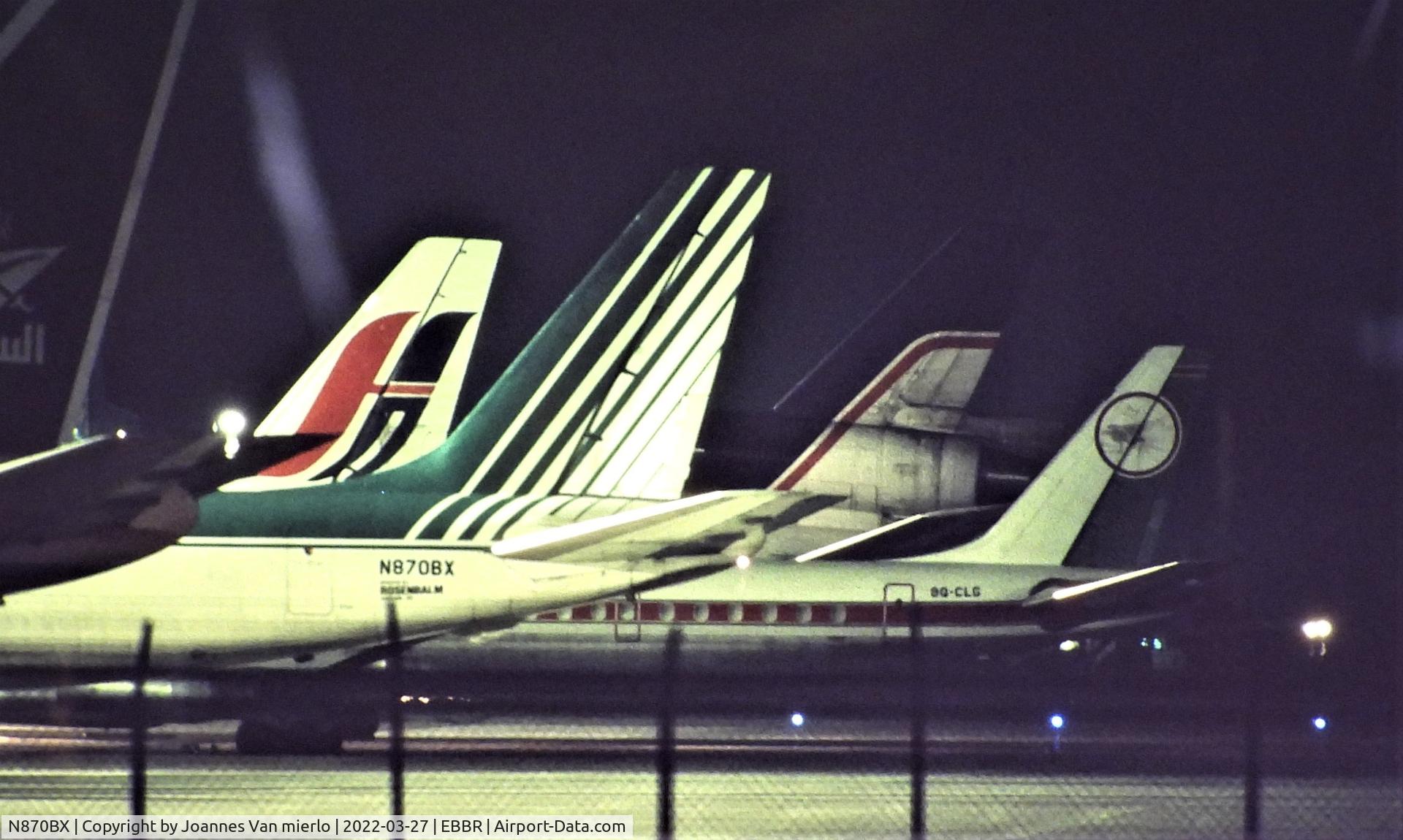 N870BX, 1969 Douglas DC-8-63 C/N 46036, Spotters'paradise by night