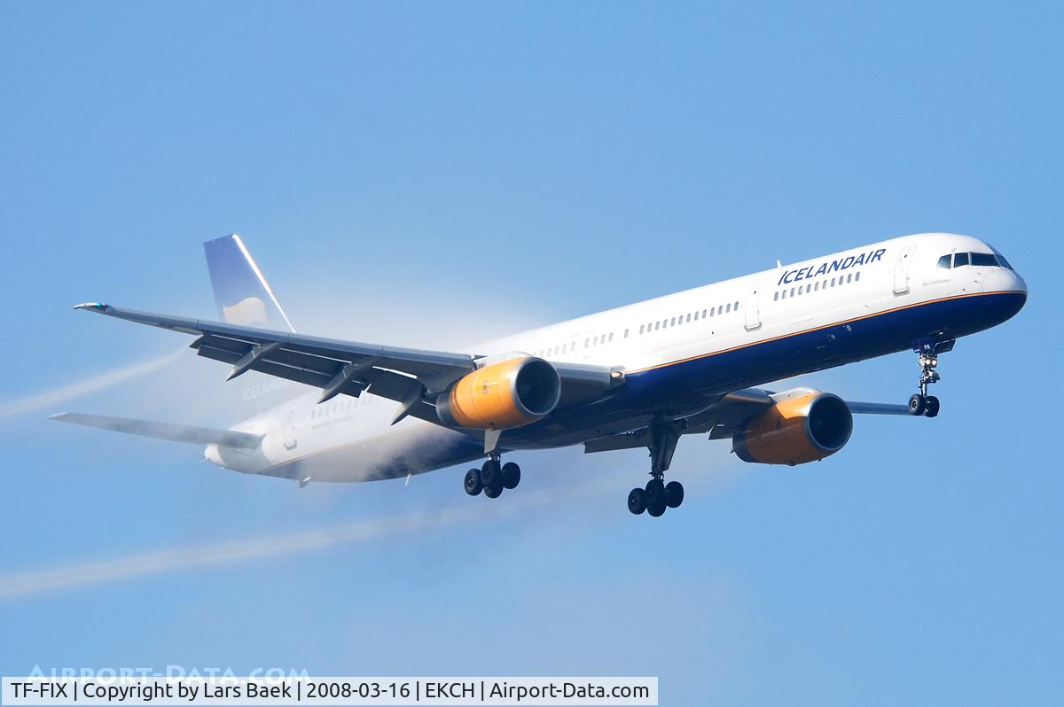TF-FIX, 2002 Boeing 757-308 C/N 29434, RWY04L