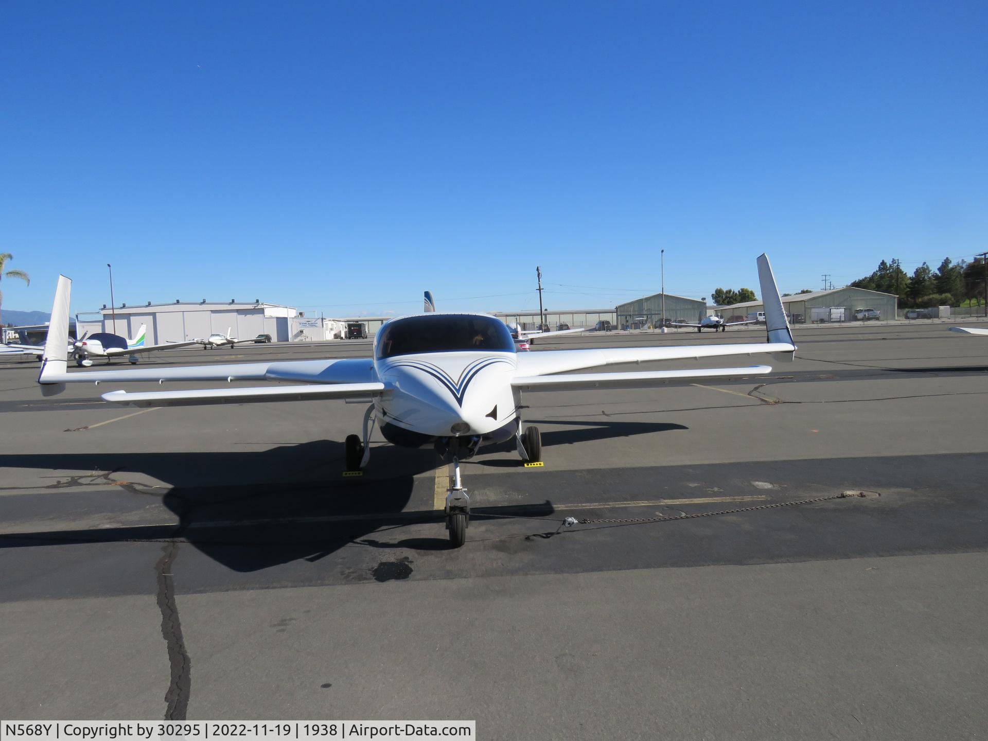 N568Y, 2007 Velocity Velocity XL RG-5 C/N 3RX083, Parked facing the sun