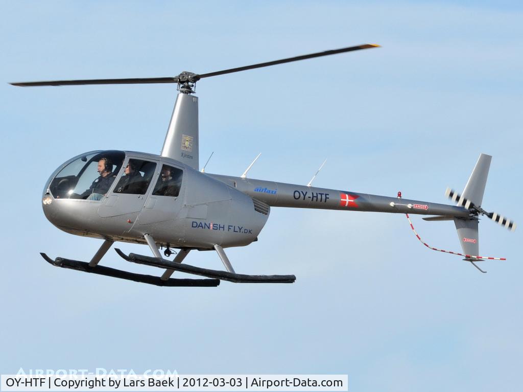 OY-HTF, 2006 Robinson R44 Clipper II C/N 11454, Sightseeing over the harbor of Copenhagen.