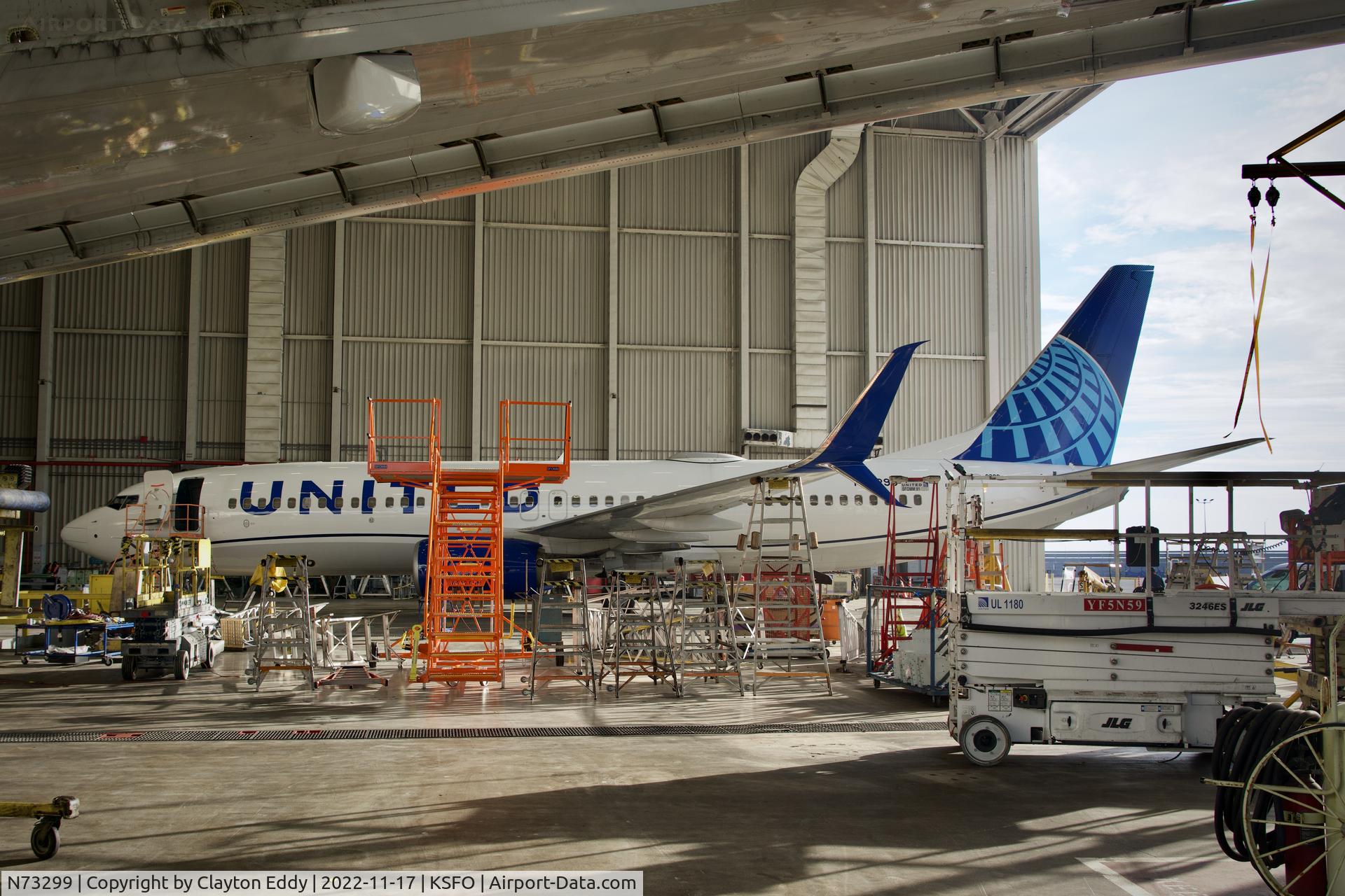 N73299, 2005 Boeing 737-824 C/N 34005, SFO 2022.