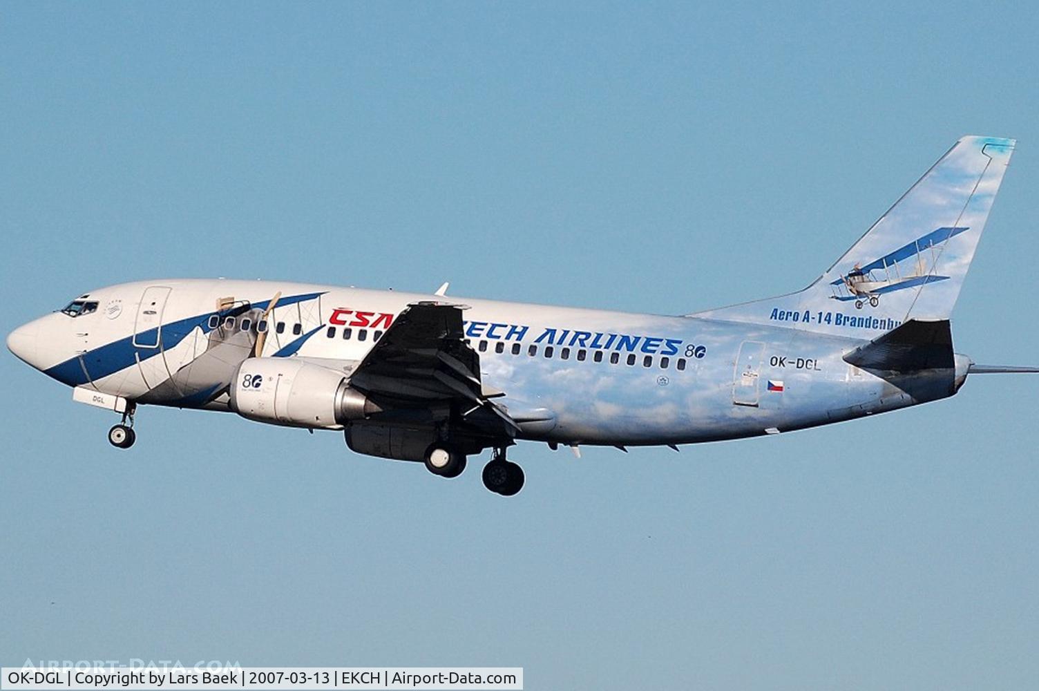 OK-DGL, 1998 Boeing 737-55S C/N 28472, RWY22L