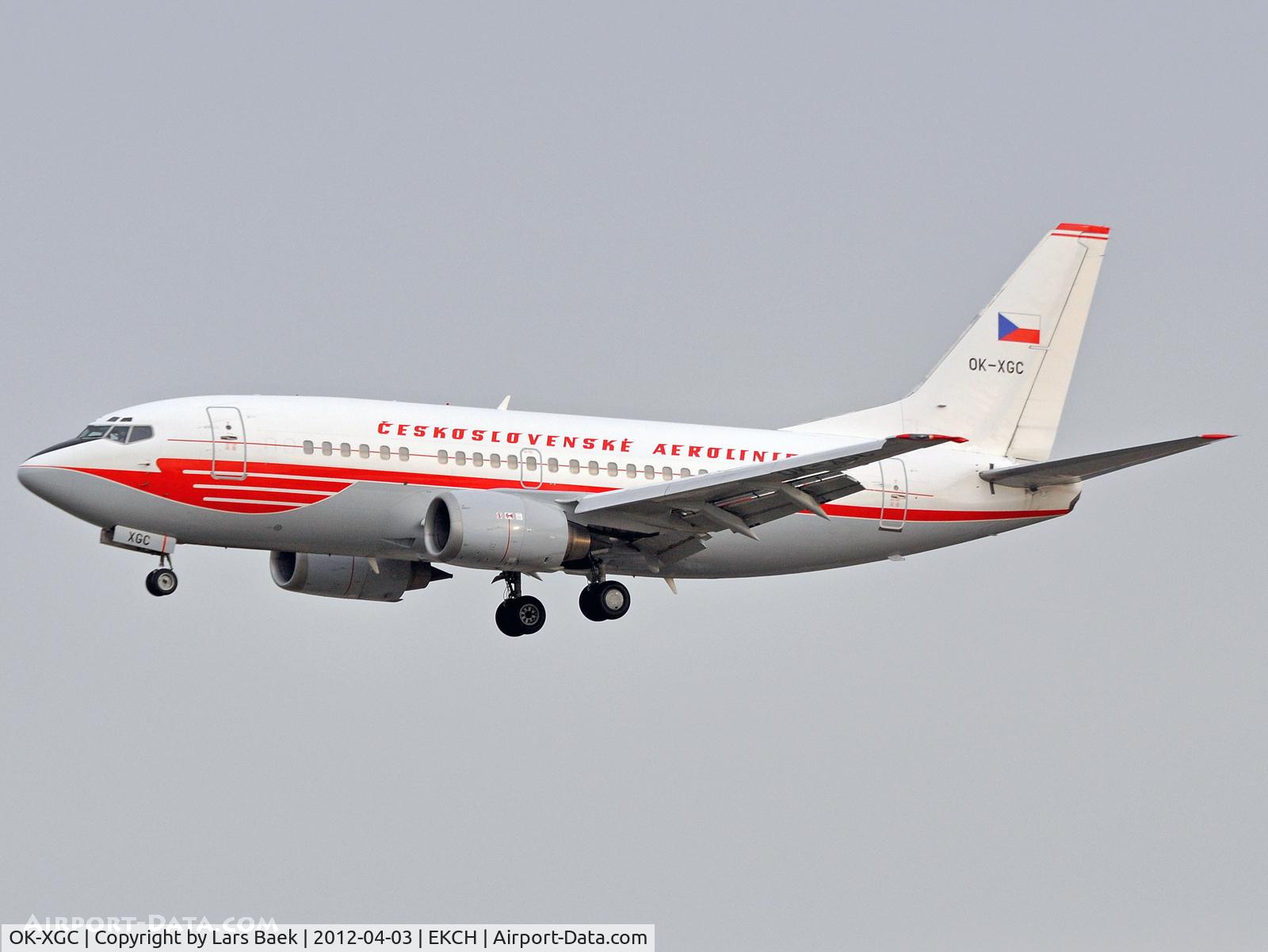 OK-XGC, 1992 Boeing 737-55S C/N 26541, RWY22L