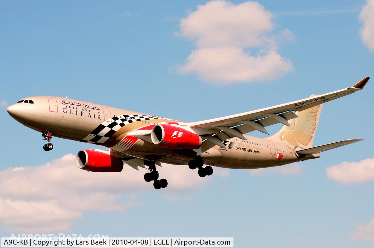 A9C-KB, 1999 Airbus A330-243 C/N 281, RWY27L Myrtle Ave