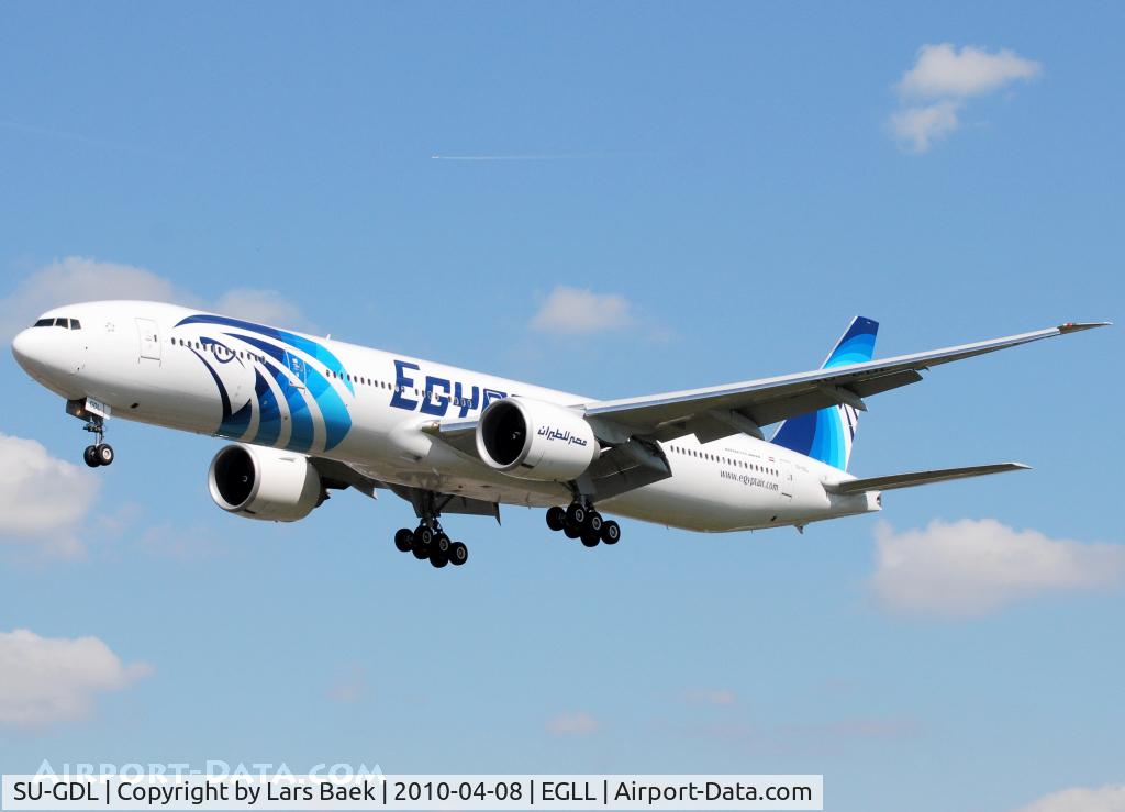 SU-GDL, 2010 Boeing 777-36N/ER C/N 38284, RWY27L Myrtle Ave