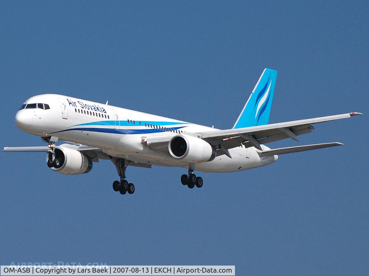 OM-ASB, 1989 Boeing 757-236 C/N 24371, RWY22L