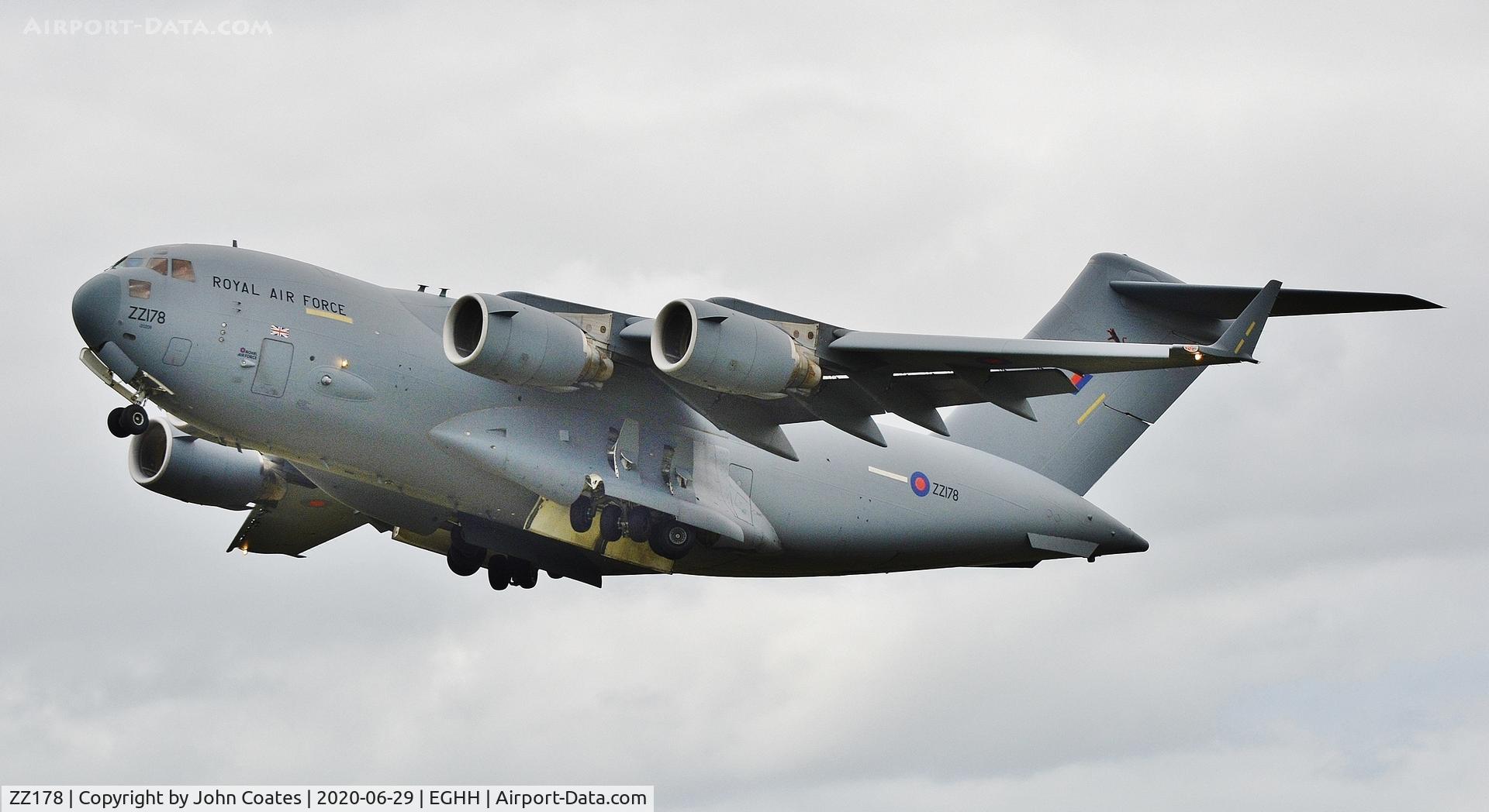 ZZ178, 2012 Boeing C-17A Globemaster III C/N F-245, Approach during training