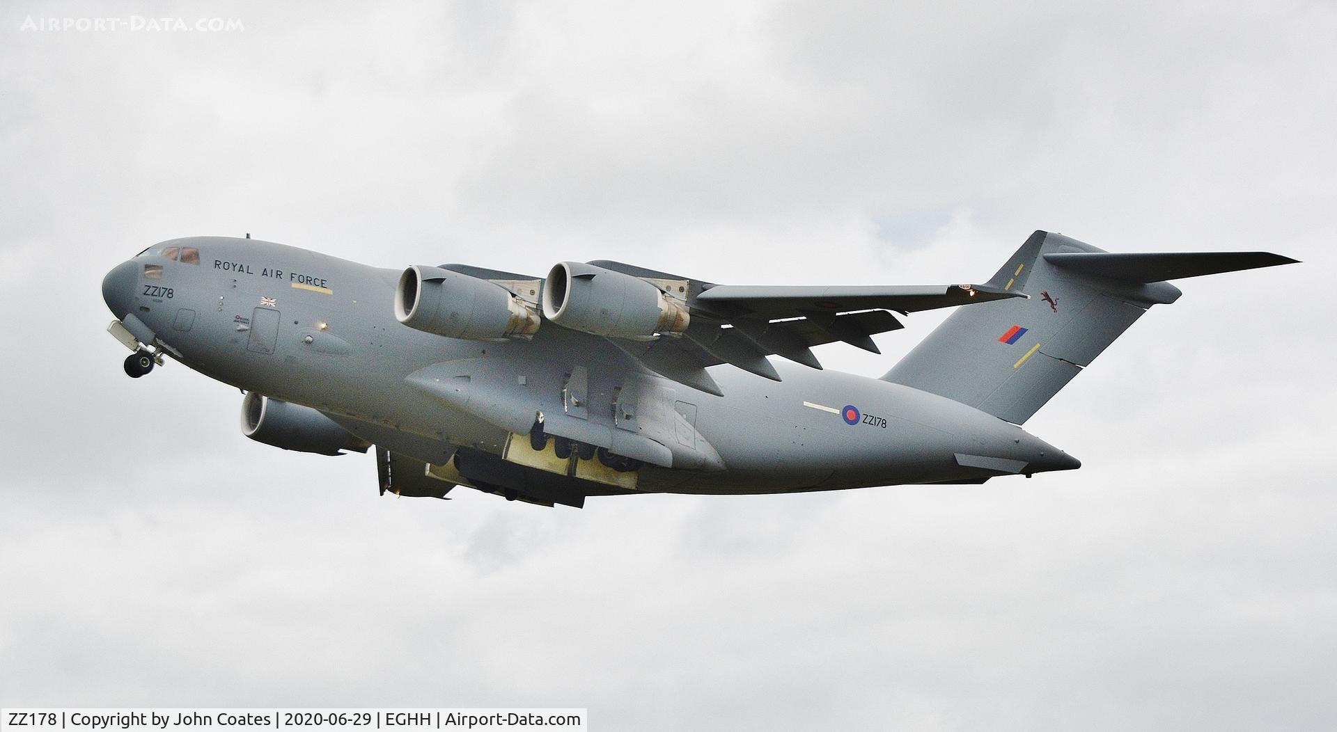 ZZ178, 2012 Boeing C-17A Globemaster III C/N F-245, Training approach