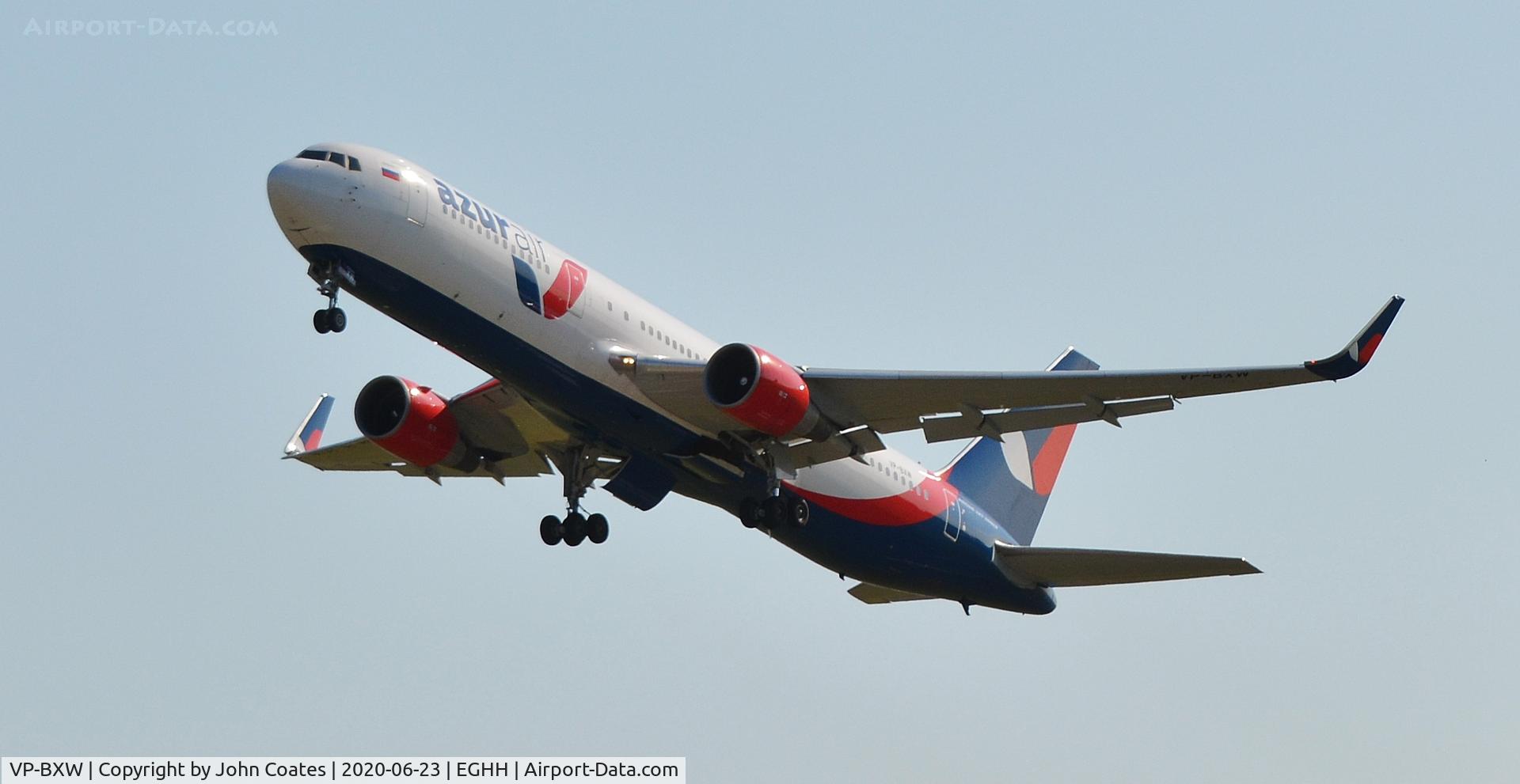 VP-BXW, 1998 Boeing 767-3Q8/ER C/N 27618, Departing off 26