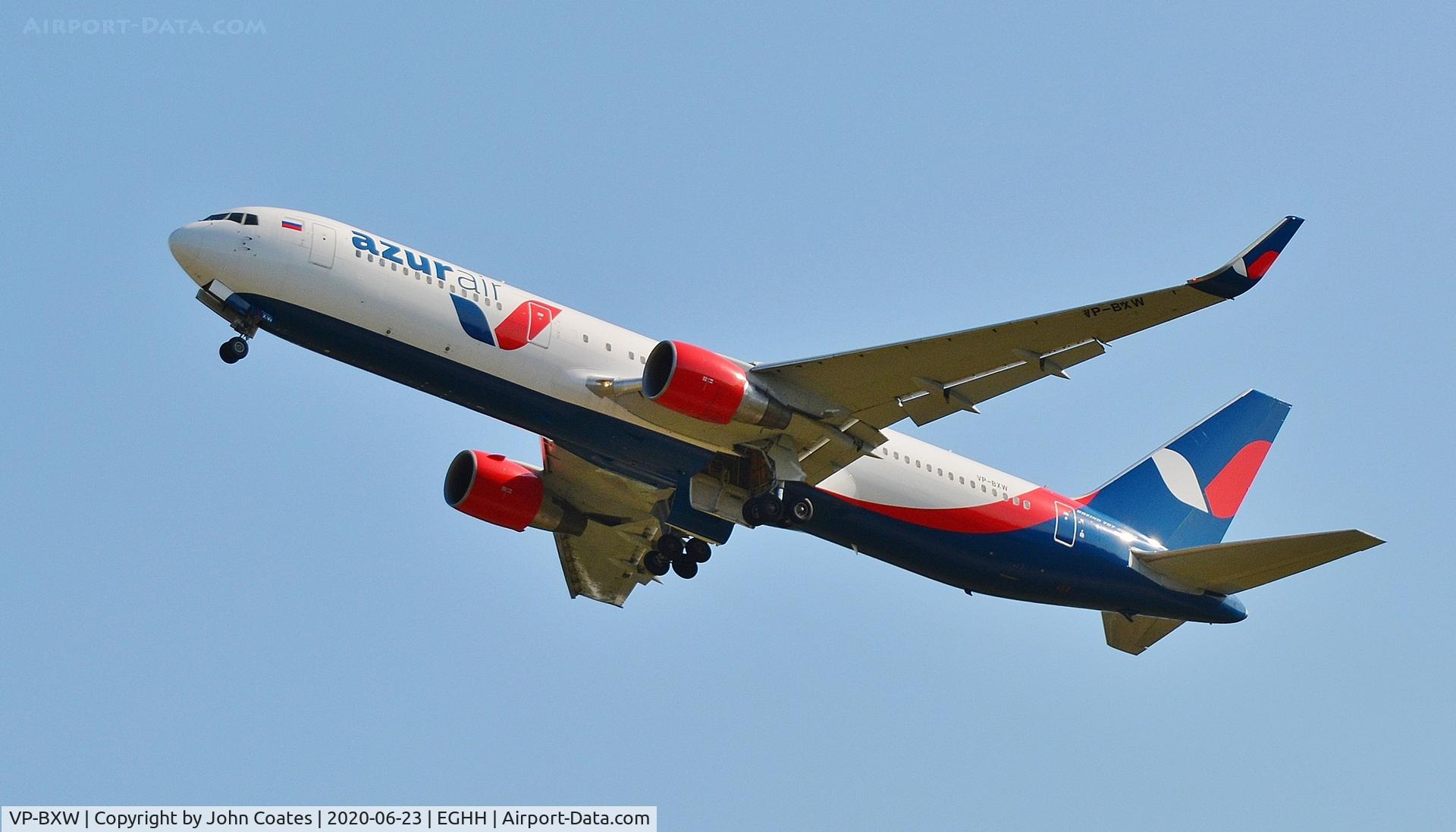 VP-BXW, 1998 Boeing 767-3Q8/ER C/N 27618, Departing off 26