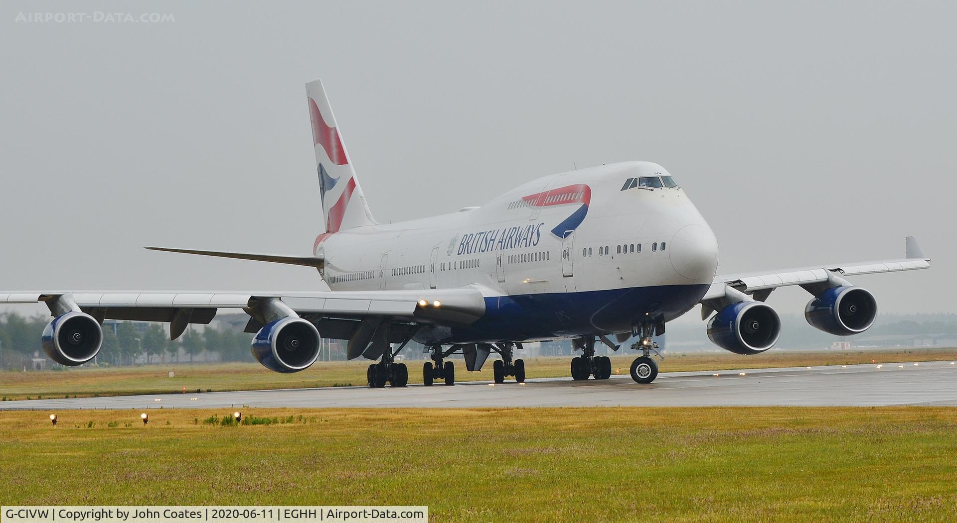 G-CIVW, 1998 Boeing 747-436 C/N 25822, Doing a 180 on 26