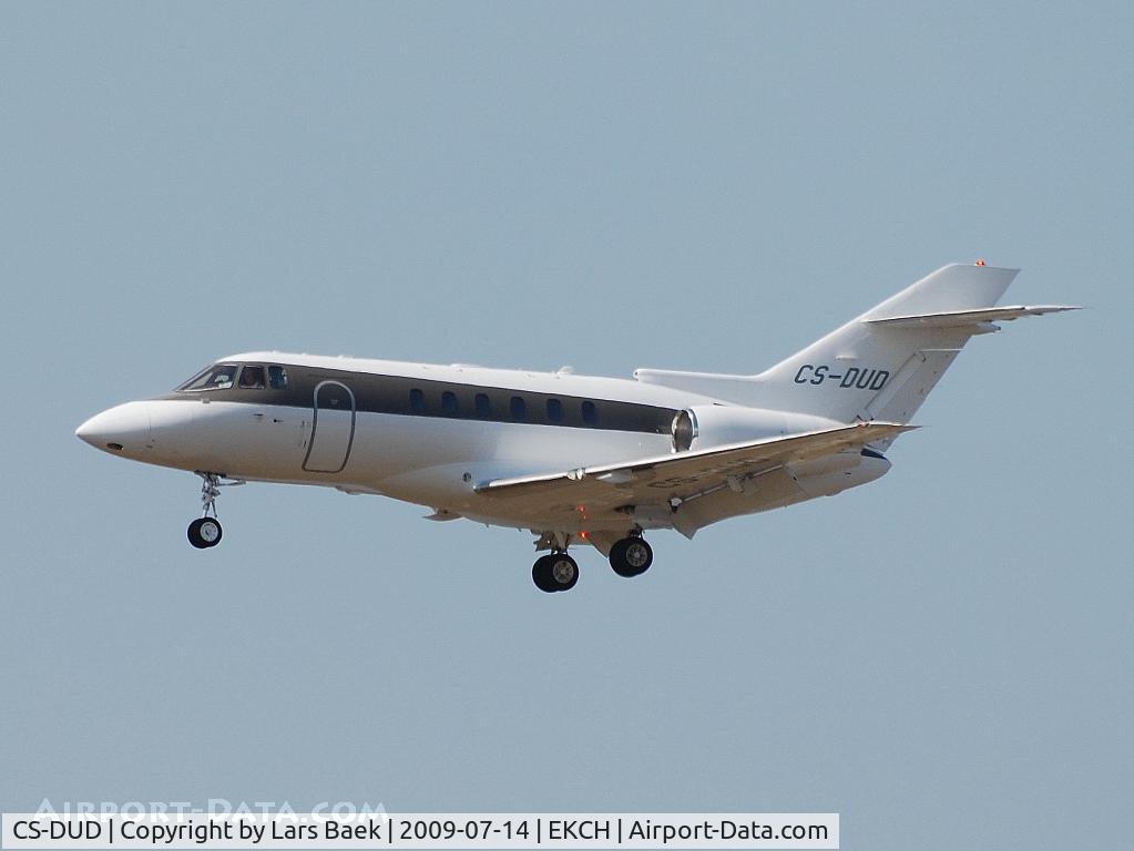 CS-DUD, 2008 Hawker Beechcraft 750 C/N HB-8, RWY22L