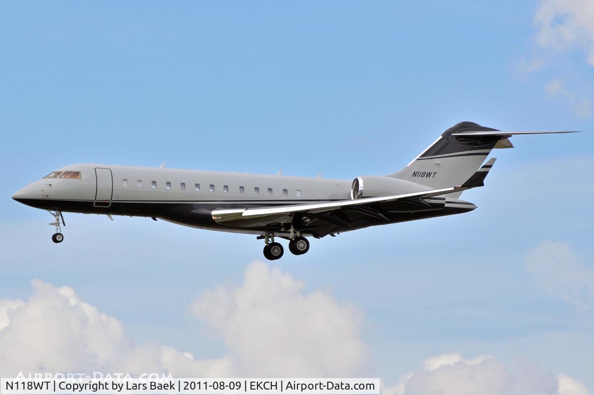 N118WT, Bombardier BD-700-1A10 Global Express C/N 9327, RWY22L