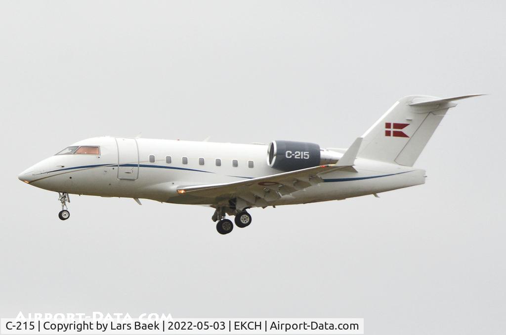 C-215, 2001 Bombardier Challenger 604 (CL-600-2B16) C/N 5515, RWY22L