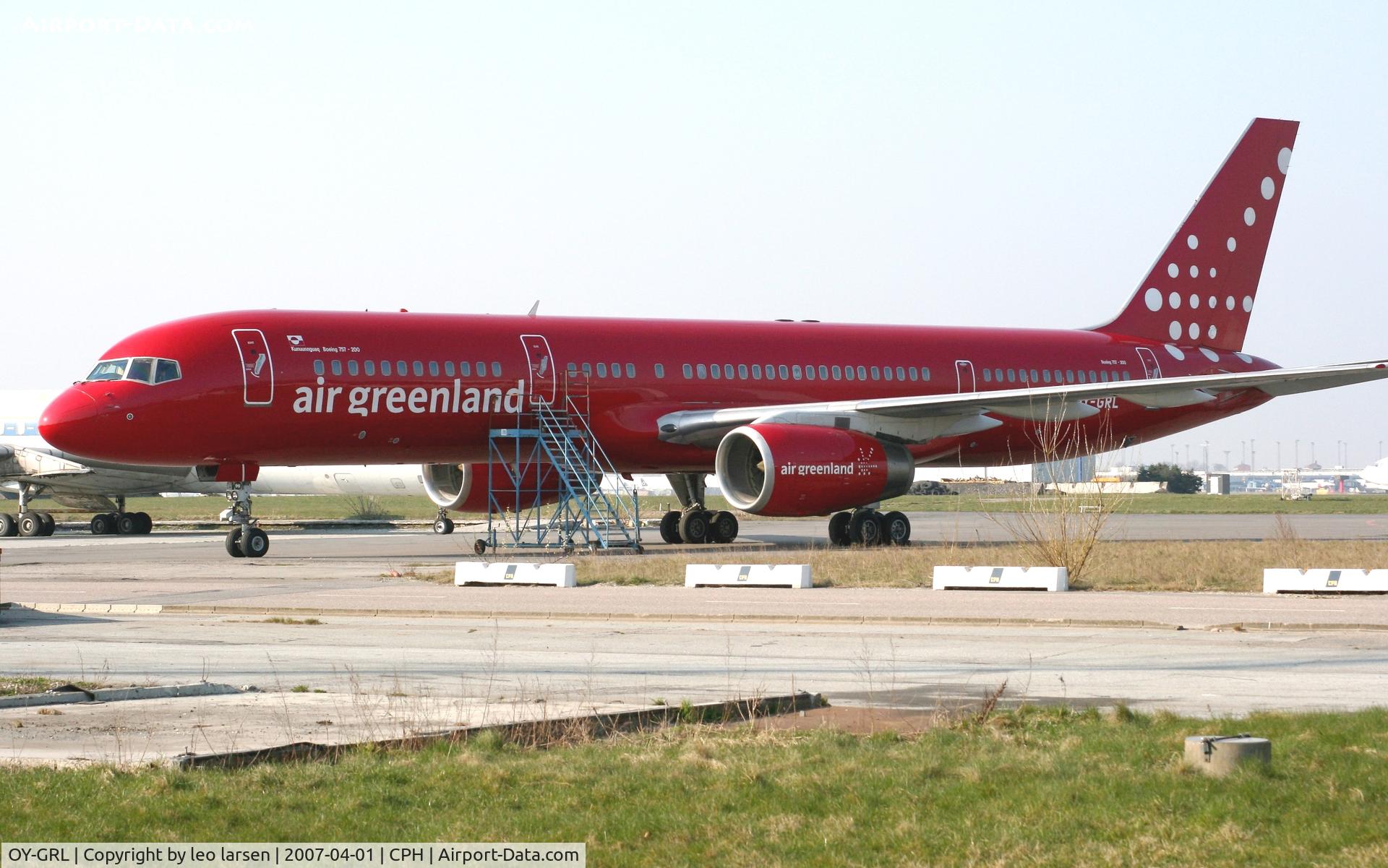 OY-GRL, 1992 Boeing 757-236 C/N 25620, Copenhagen 1.4.2007