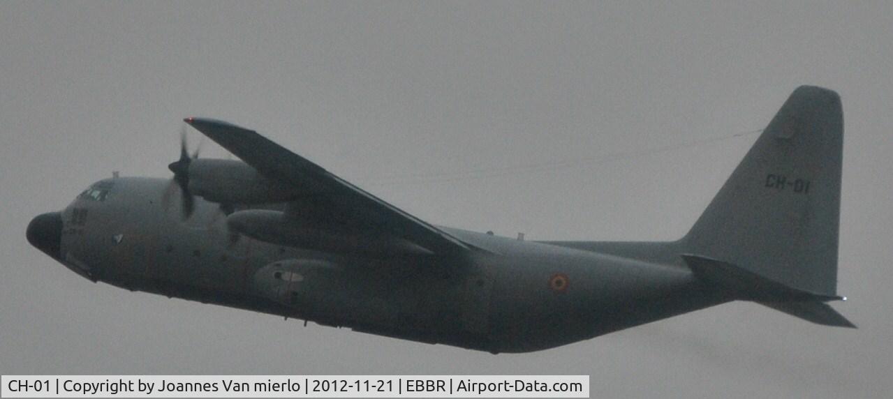 CH-01, 1971 Lockheed C-130H Hercules C/N 382-4455, Climbing out of Brussels