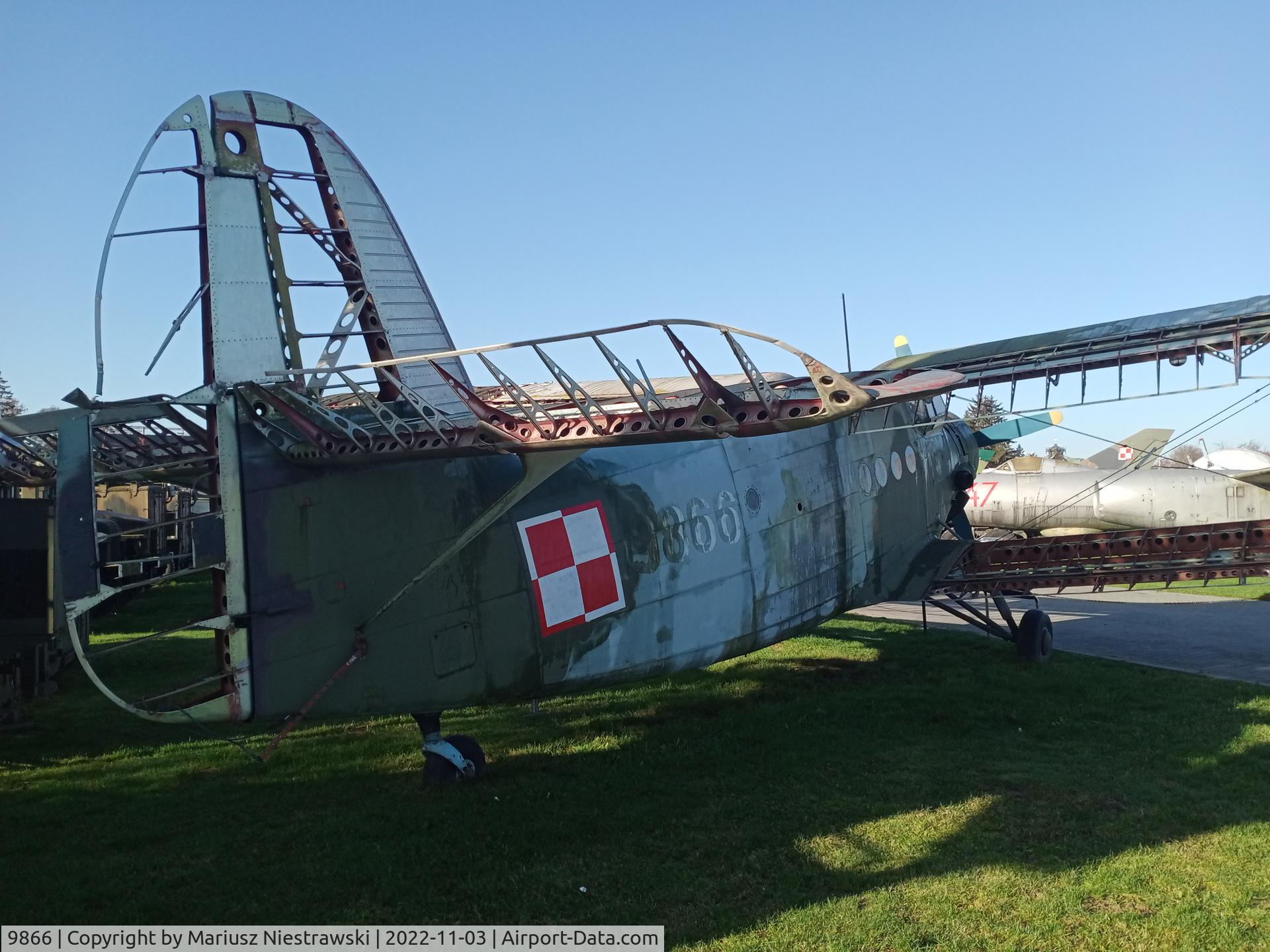 9866, Antonov An-2T C/N 1G98-66, Muzeum Sil Powietrznych, Deblin