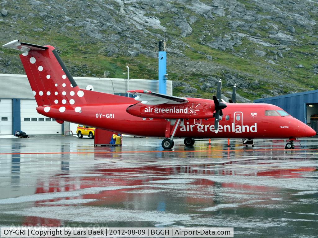 OY-GRI, 1997 De Havilland Canada DHC-8-202 Dash 8 C/N 477, Parked