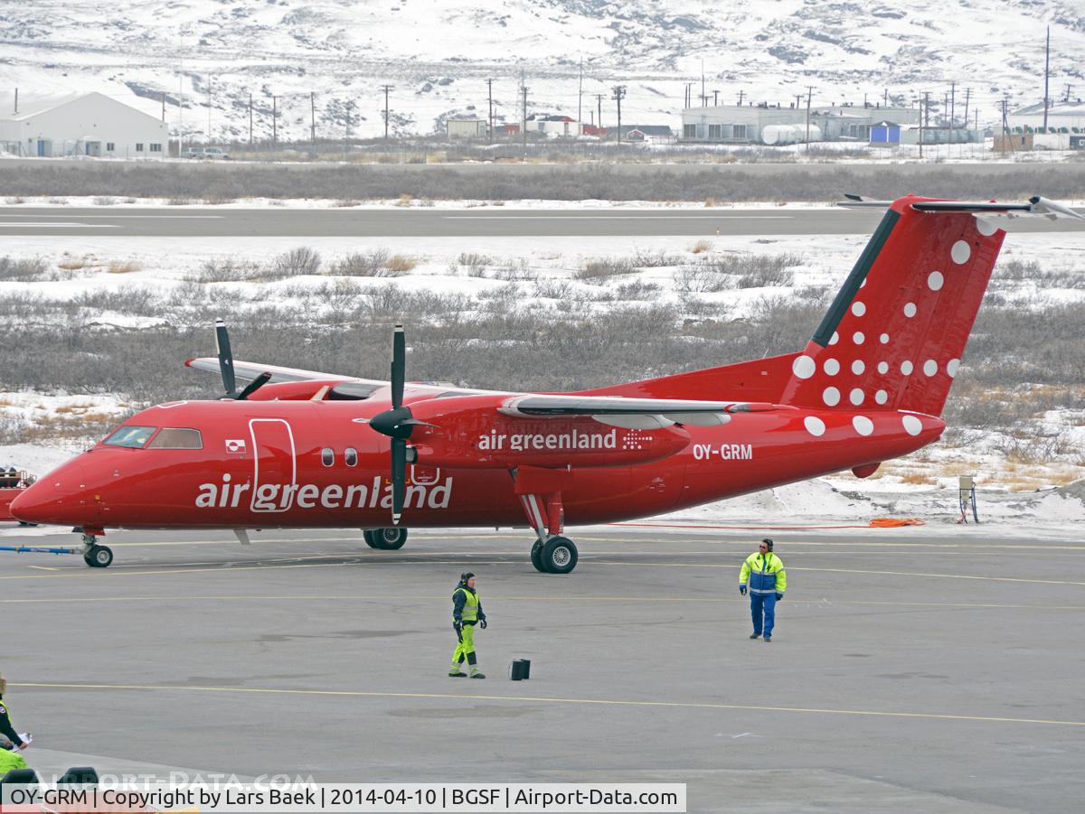 OY-GRM, 1996 De Havilland Canada DHC-8-202 Dash 8 C/N 434, Parked