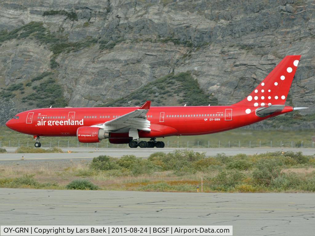 OY-GRN, 1998 Airbus A330-223 C/N 230, Taxing