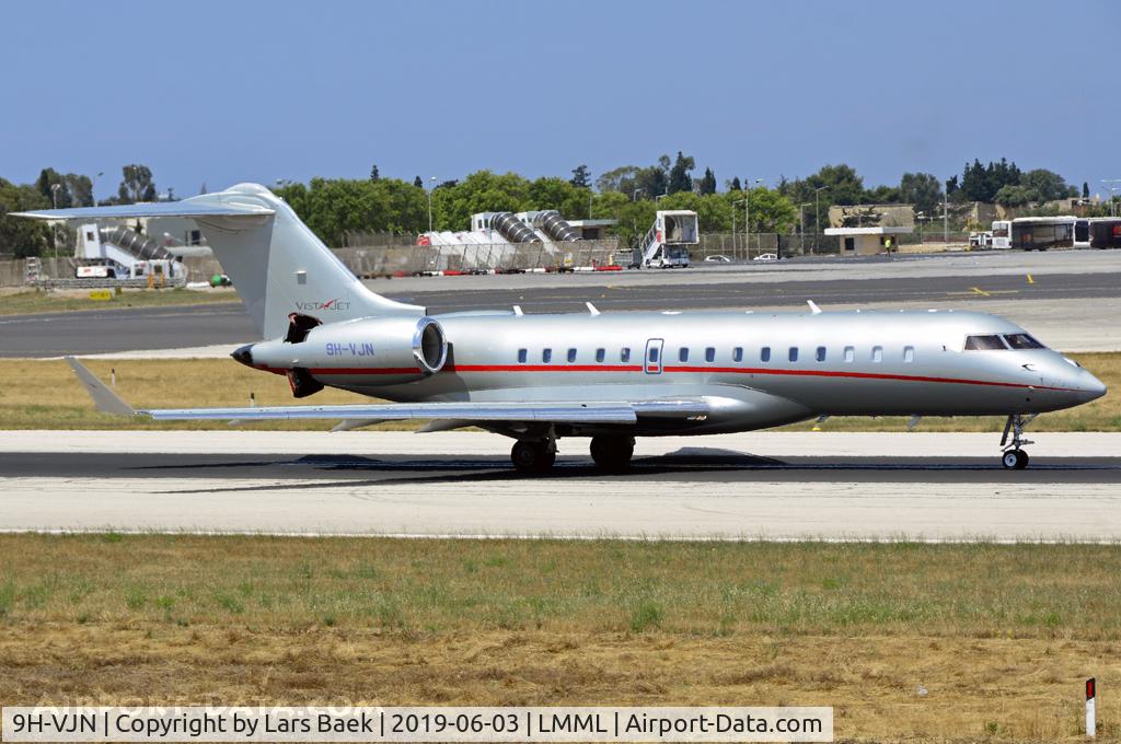 9H-VJN, 2015 Bombardier BD-700-1A10 Global 6000 C/N 9662, Taxing