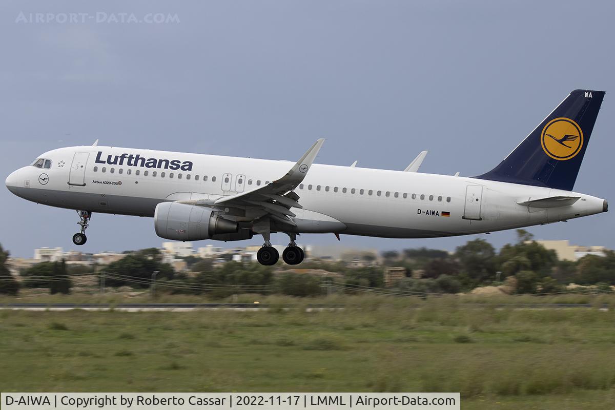 D-AIWA, 2017 Airbus A320-214 C/N 7681, Runway 31