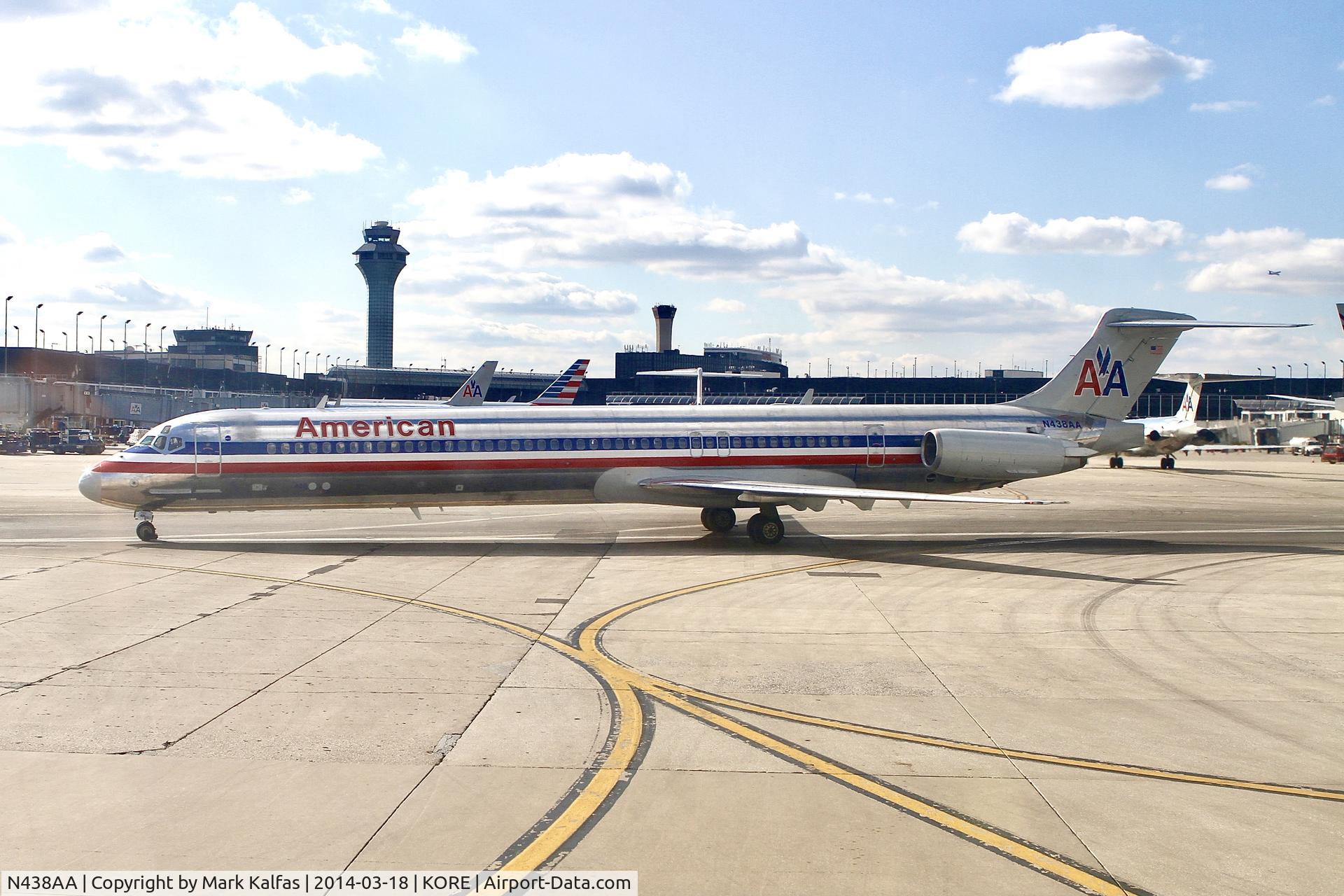 N438AA, 1987 McDonnell Douglas MD-83 (DC-9-83) C/N 49456, American MD-83, N438AA at ORD