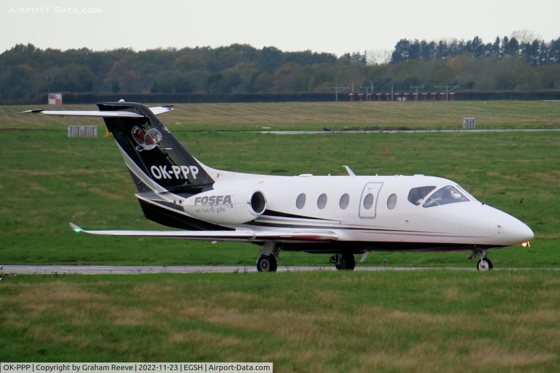OK-PPP, 2004 Raytheon Hawker 400XP C/N RK-385, Departing from Norwich.