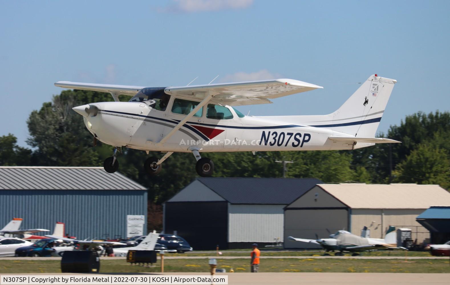 N307SP, 2003 Cessna 172S C/N 172S9486, OSH 2022