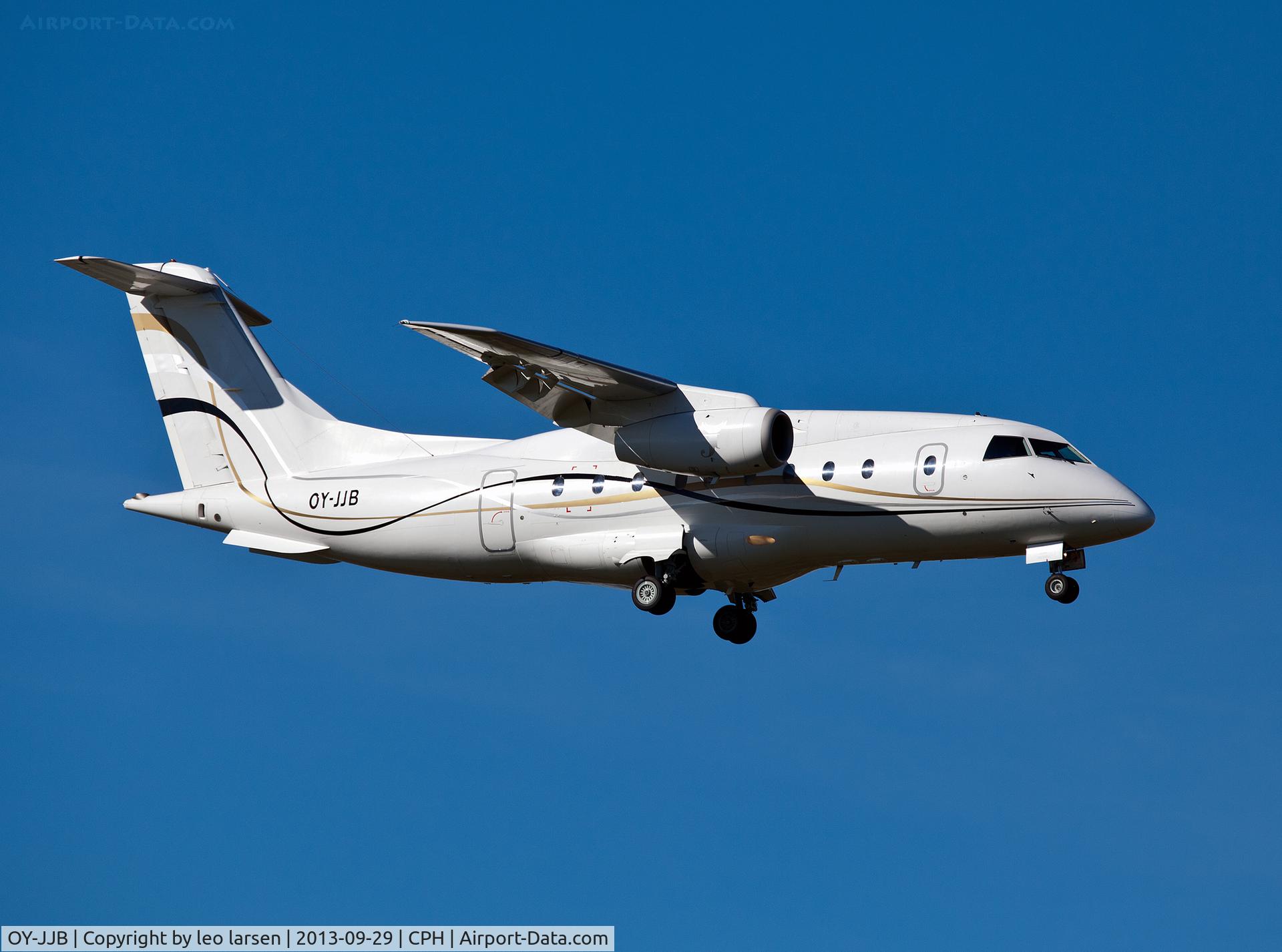 OY-JJB, 2002 Fairchild Dornier 328-300 328JET C/N 3199, Copenhagen 29.9.2013