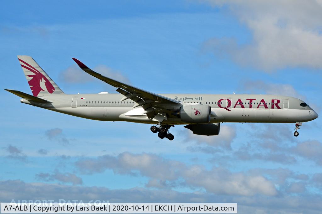 A7-ALB, 2015 Airbus A350-941 C/N 007, RWY04L from Kongelundsfortet