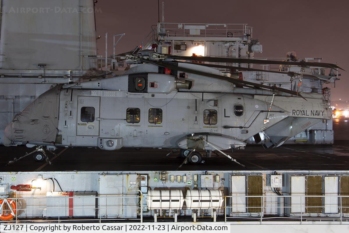 ZJ127, Westland Merlin HC.3 C/N 50149/RAF11, Grand Harbour / RFA Argus