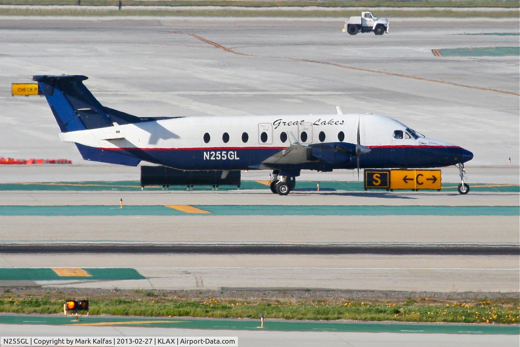 N255GL, 1996 Raytheon Aircraft Company 1900D C/N UE-255, Great Lakes B190, N255GL at LAX