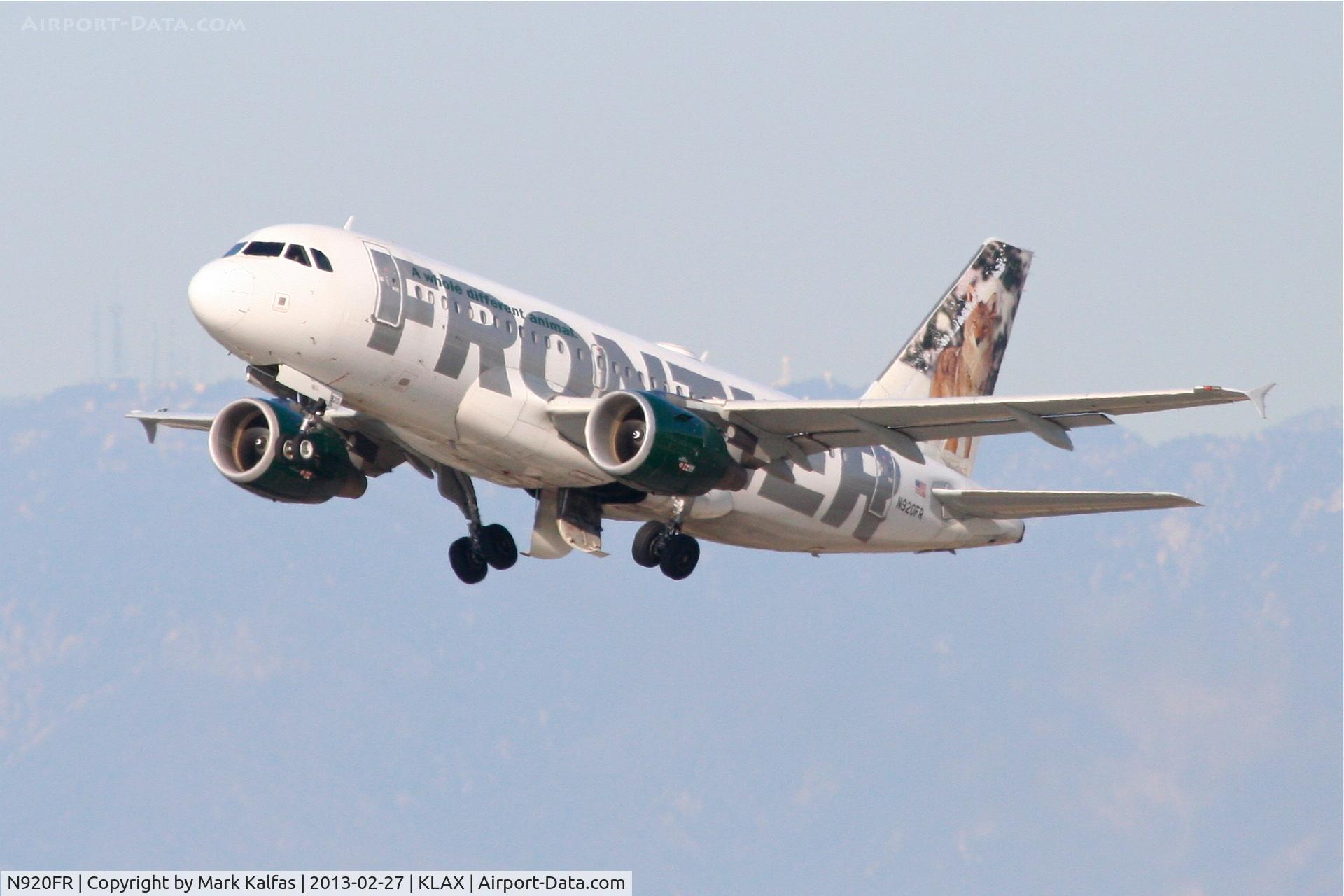 N920FR, 2003 Airbus A319-111 C/N 1997, Frontier A319, N920FR departing 25R LAX