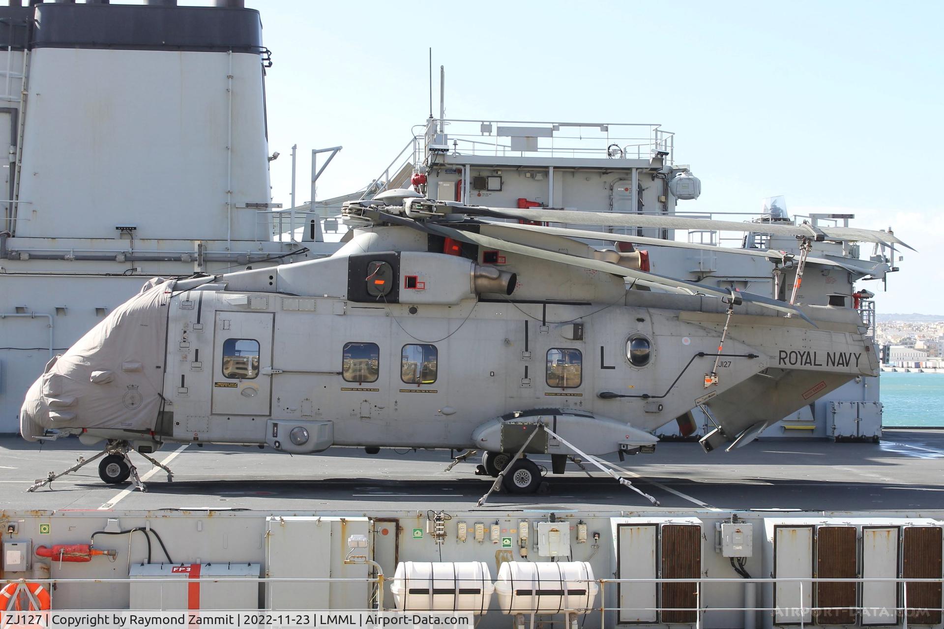 ZJ127, Westland Merlin HC.3 C/N 50149/RAF11, Agusta Westland Merlin HC.4 ZJ127/L Royal Navy