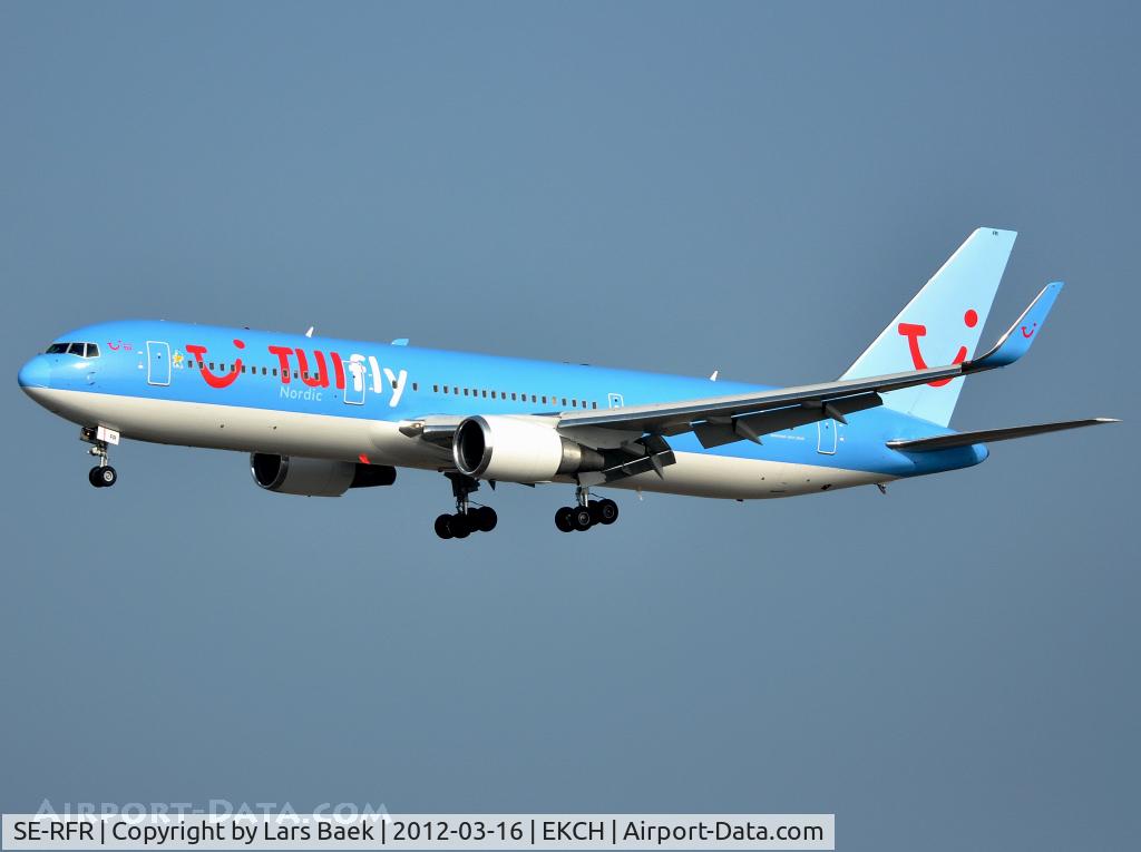 SE-RFR, 1999 Boeing 767-38A C/N 29617, RWY22L