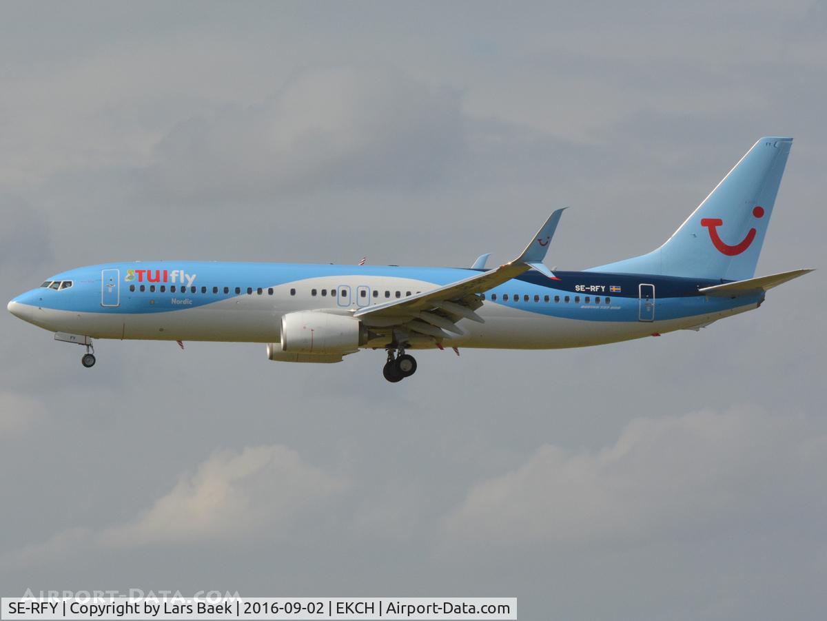SE-RFY, 2014 Boeing 737-8K5 C/N 44272, RWY22L
