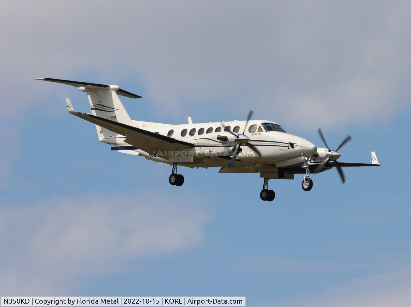 N350KD, 1996 Beech Super King Air 350 C/N FL-136, NBAA 2022