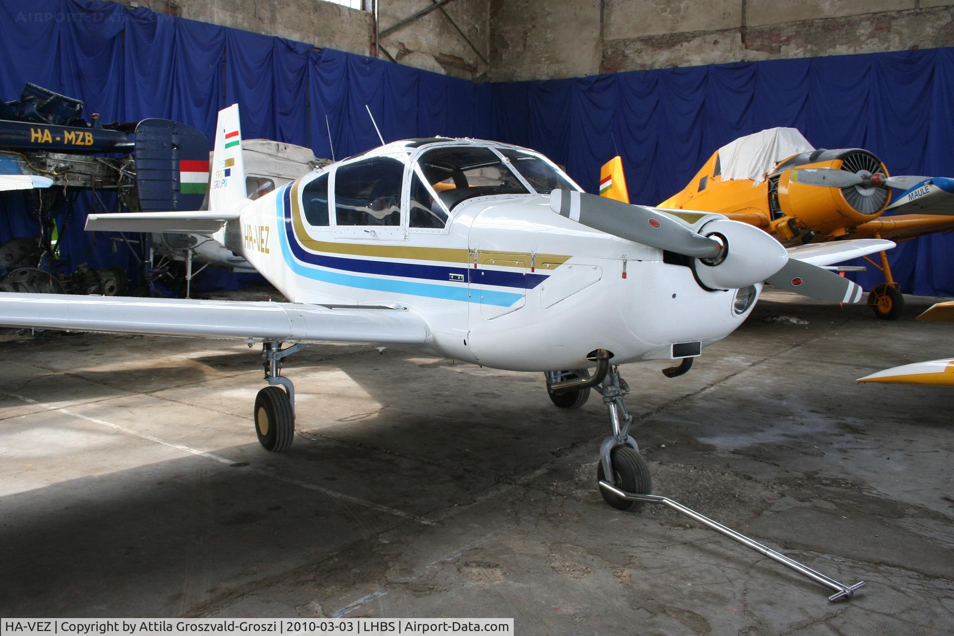 HA-VEZ, 1978 IAR IAR-823 C/N 43, LHBS - Budaörs Airport, Budaörs, Hungary