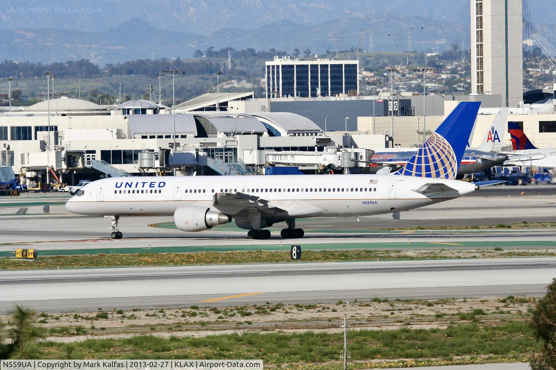 N559UA, 1992 Boeing 757-222 C/N 26657, United B752, N559UA at LAX