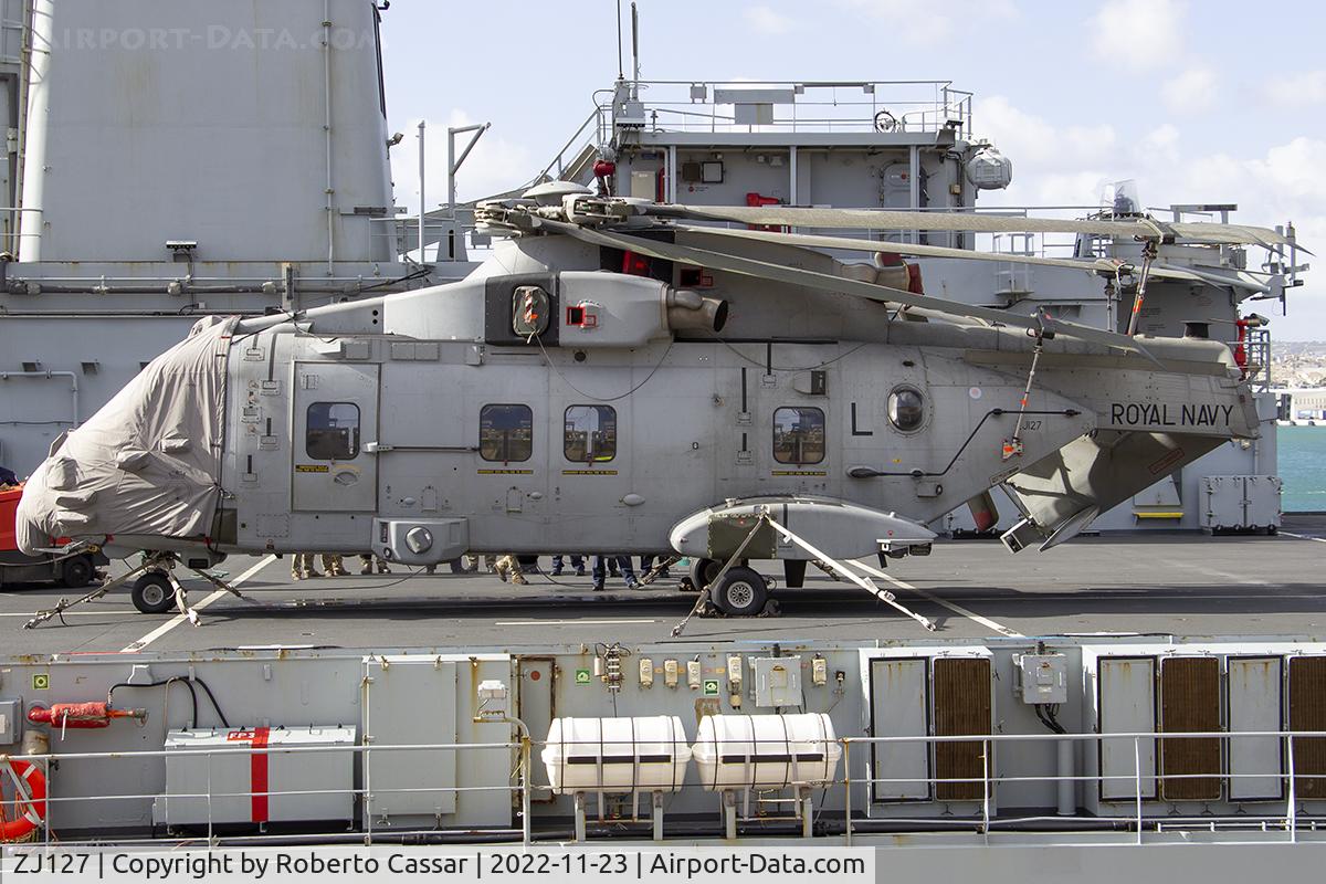 ZJ127, Westland Merlin HC.3 C/N 50149/RAF11, Grand Harbour / RFA Argus