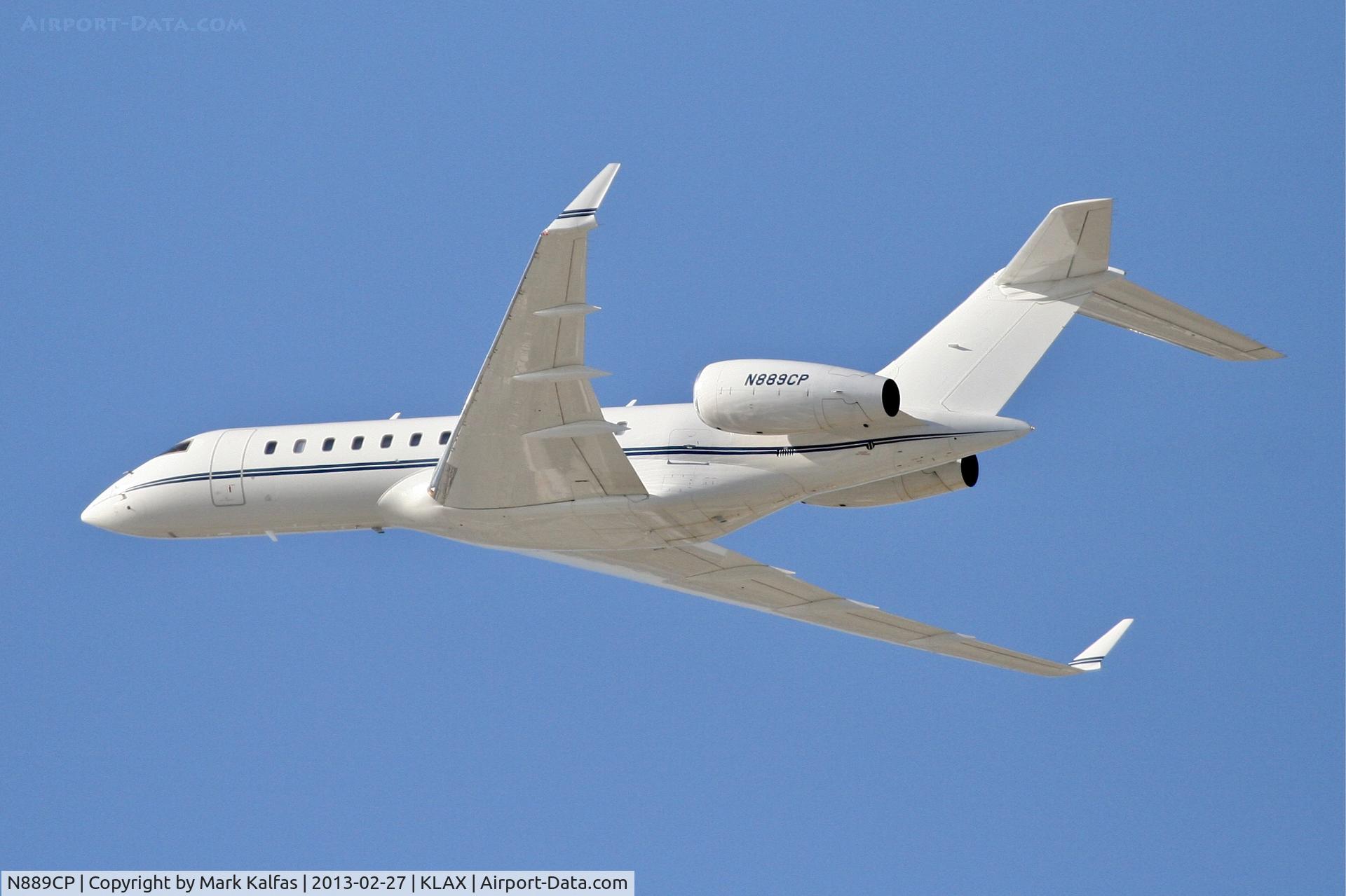 N889CP, 2001 Bombardier BD-700-1A10 Global Express C/N 9104, GLEX N889CP departing 25L LAX