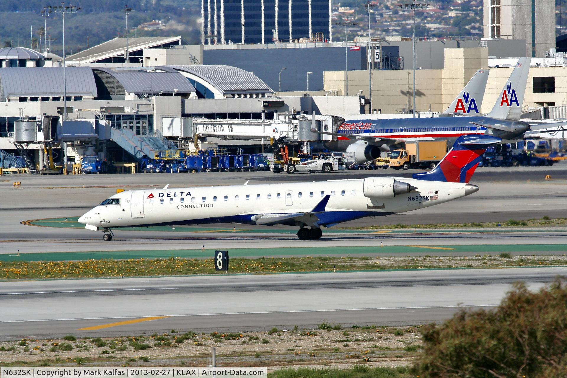 N632SK, Bombardier CRJ-702 (CL-600-2C10) Regional Jet C/N 10330, SkyWest/Delta Connection CRJ7, N632SK at LAX