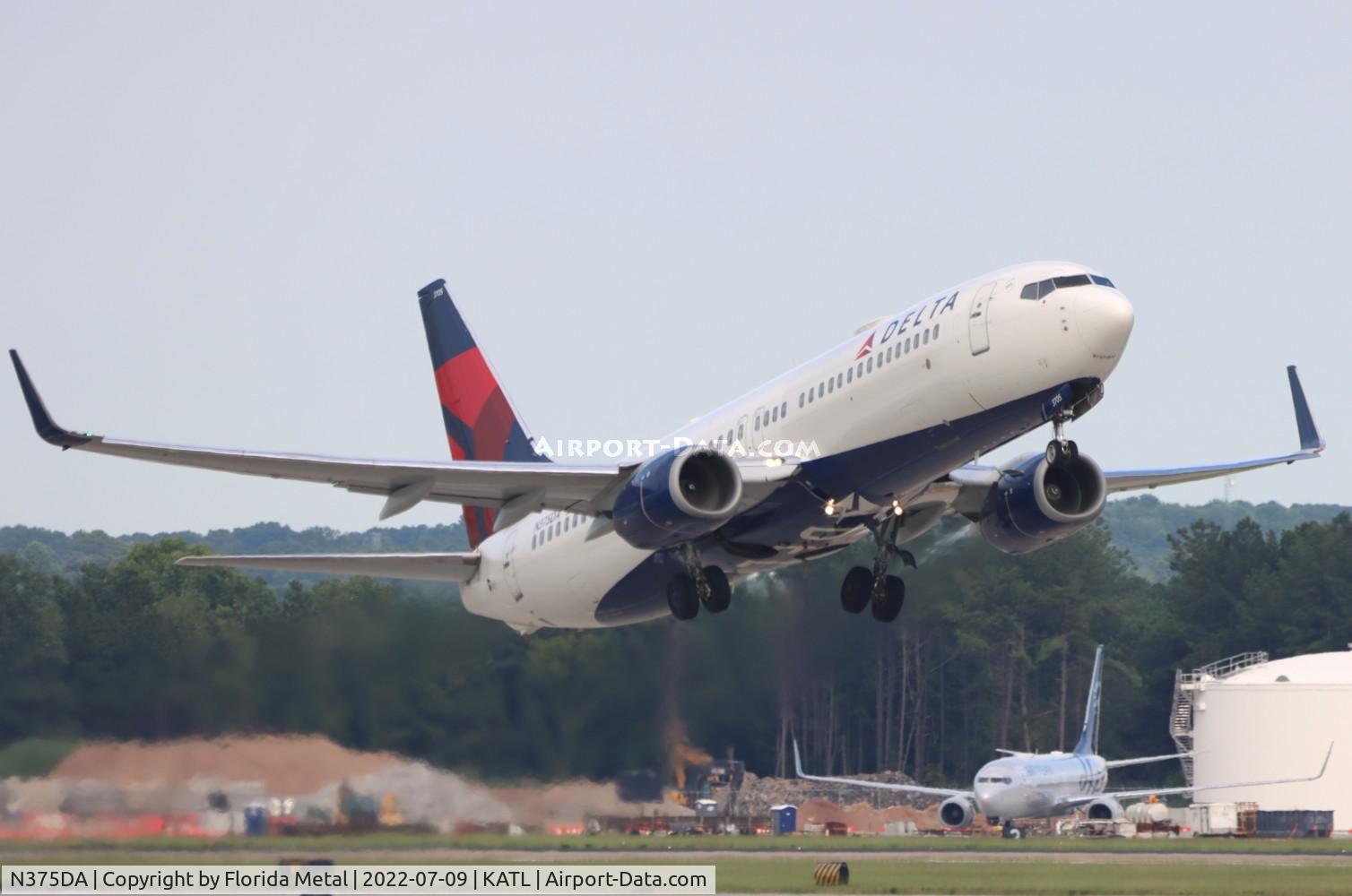 N375DA, 1998 Boeing 737-832 C/N 29623, ATL 2022
