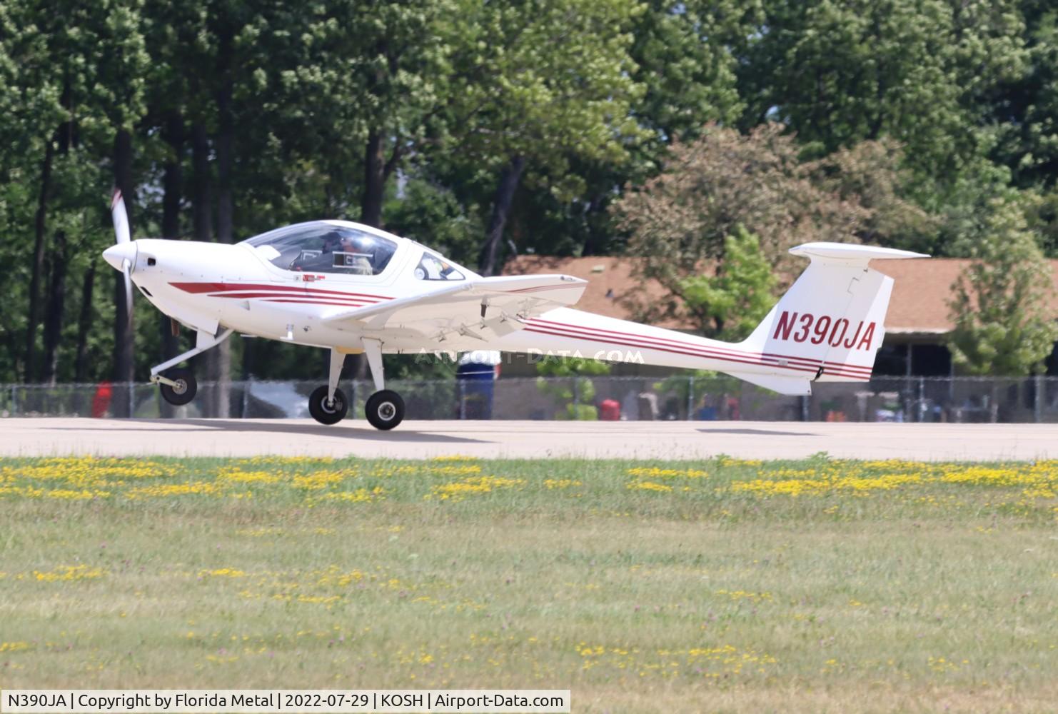 N390JA, 2002 Diamond DA-20C-1 Eclipse C/N C0200, OSH 2022