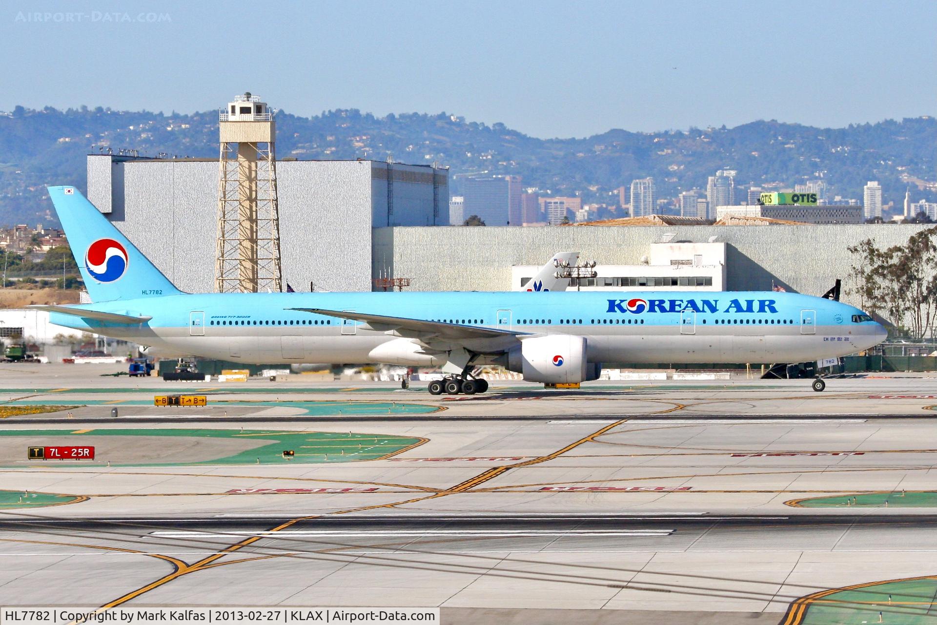 HL7782, 2009 Boeing 777-3B5/ER C/N 37643, Korean Air B773, HL7782 at LAX