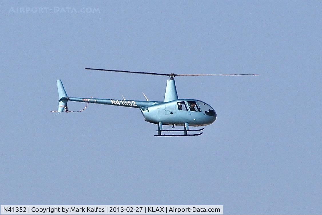 N41352, 2008 Robinson R44 II C/N 12352, R44 N41352 at LAX