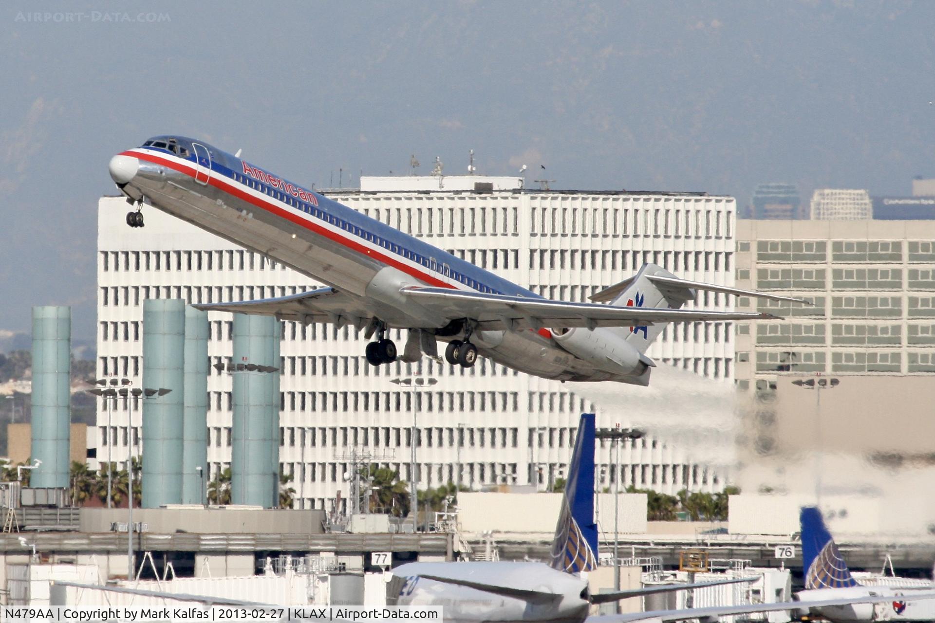 N479AA, 1988 McDonnell Douglas MD-82 (DC-9-82) C/N 49654, American Airlines MD82, N479AA departing 25R LAX