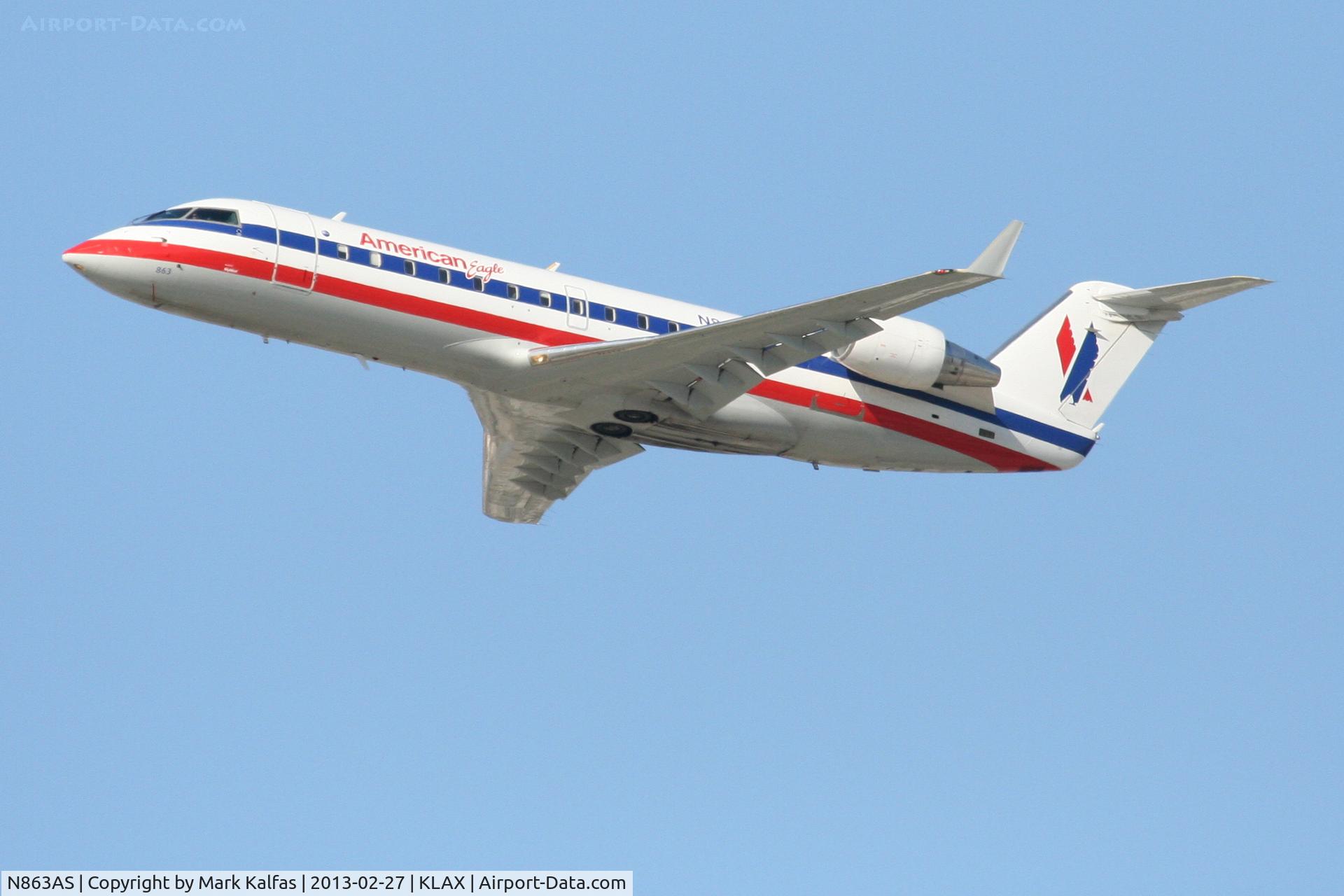 N863AS, 2001 Bombardier CRJ-200ER (CL-600-2B19) C/N 7487, American Eagle CRJ2, N863AS departing 25R LAX