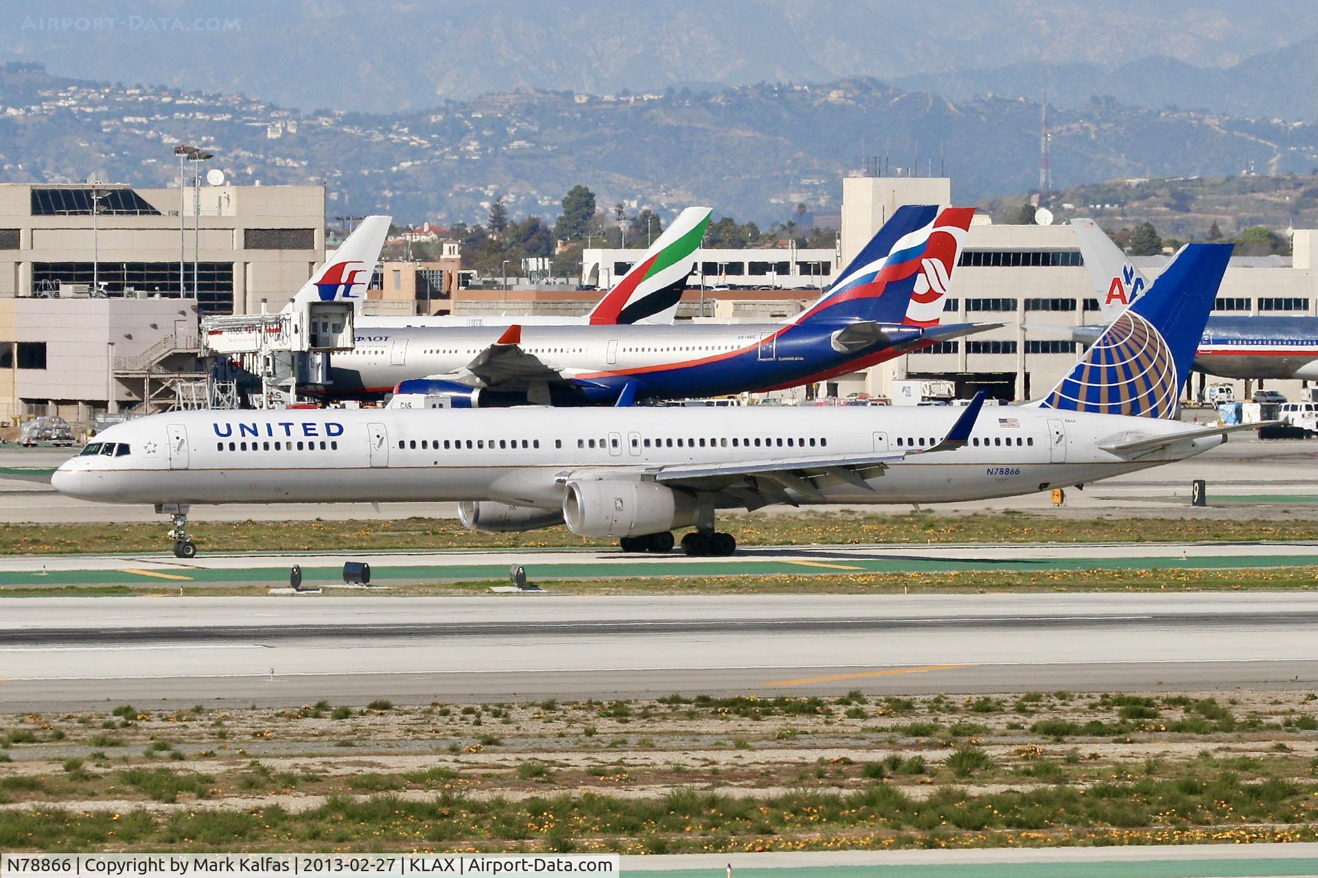 N78866, 2002 Boeing 757-33N C/N 32591, United B753, N78866 at LAX